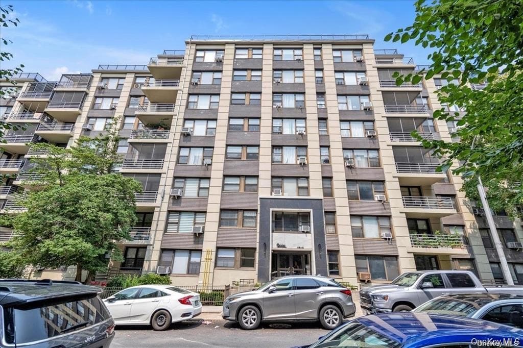 98-10 64 Avenue Unit: 4H, Rego Park