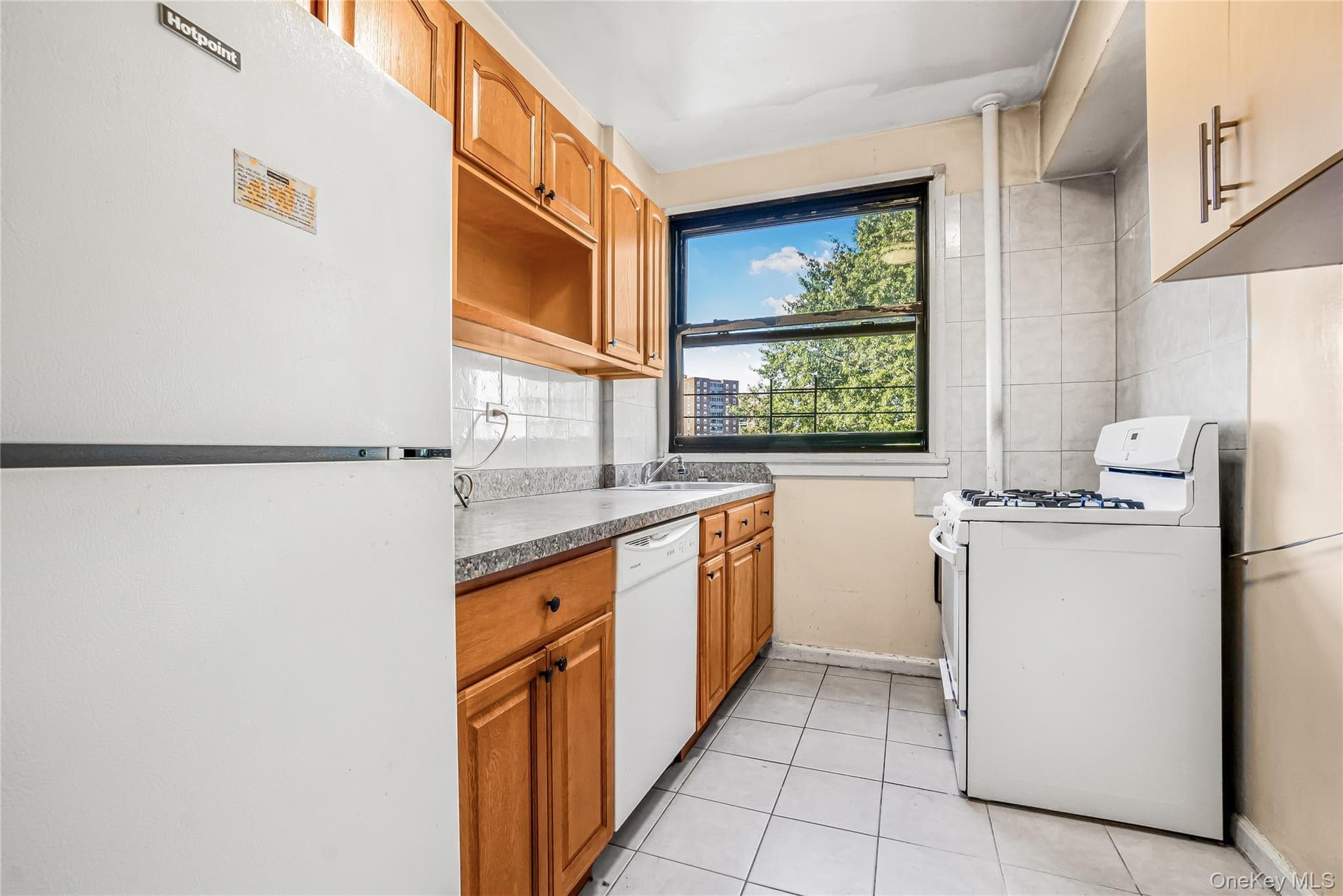 98-10 64 Avenue Unit: 4H thumbnail 17