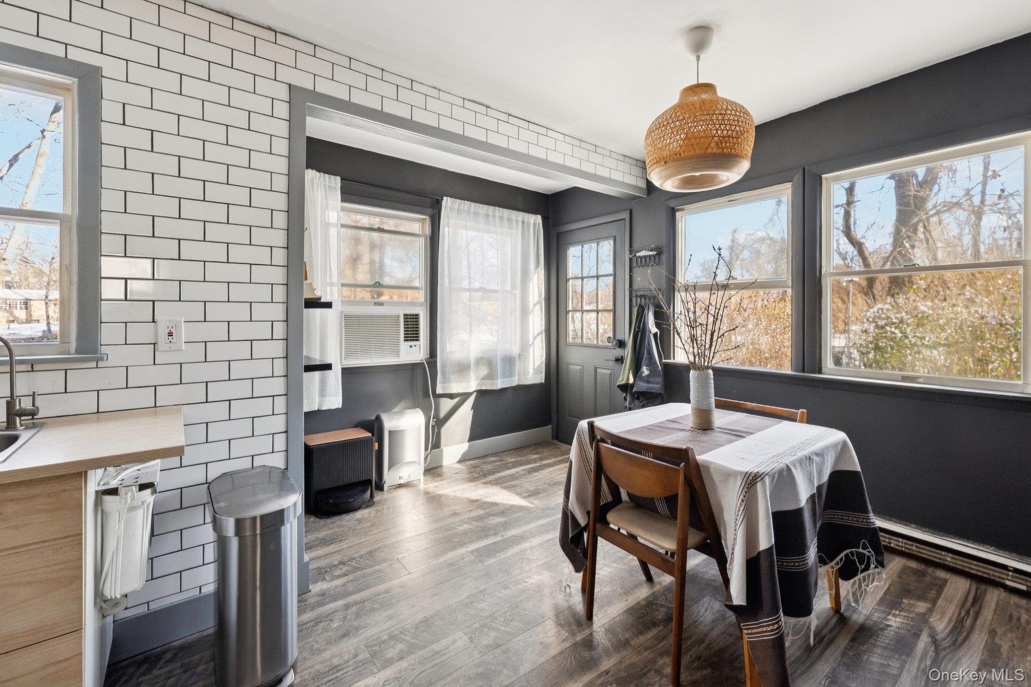176 Maple Avenue thumbnail 9