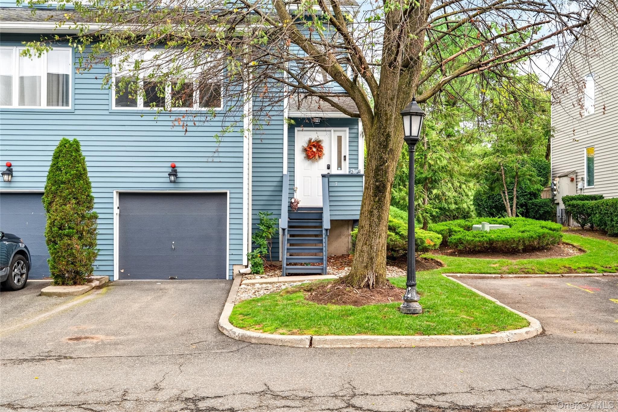 7 Village Green, Bardonia