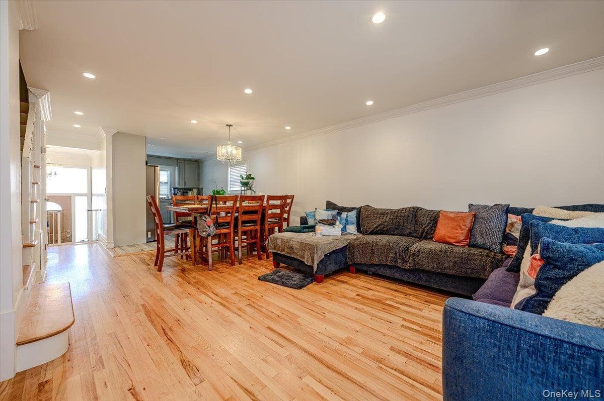 2406 Tiemann Avenue thumbnail 5