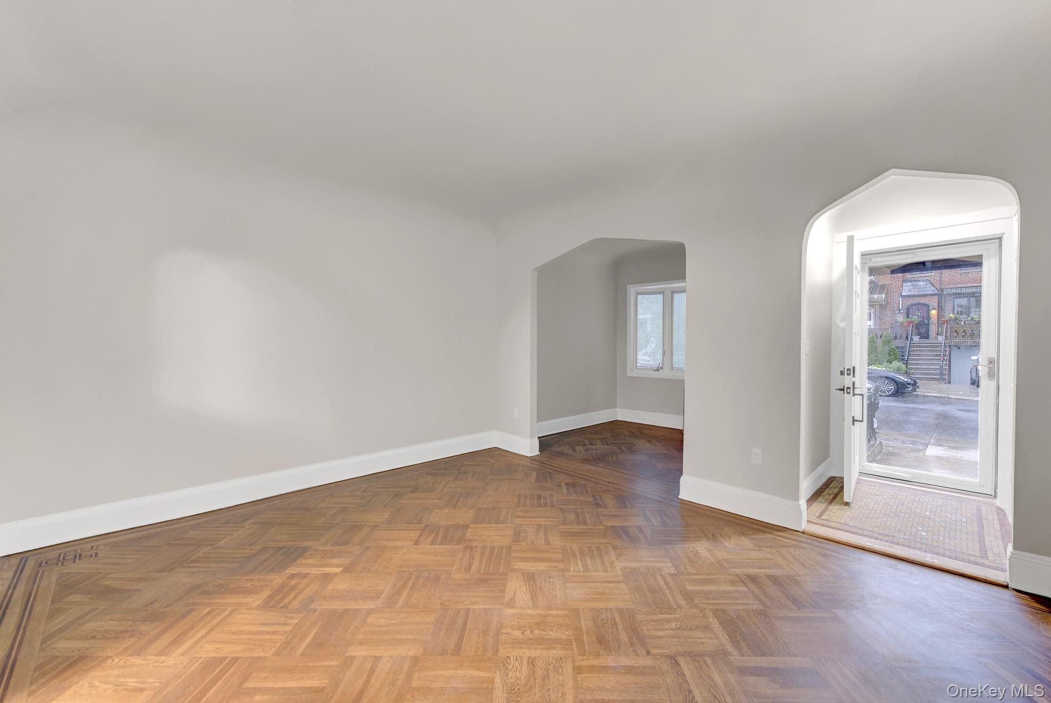 2152 E 35th Street thumbnail 6
