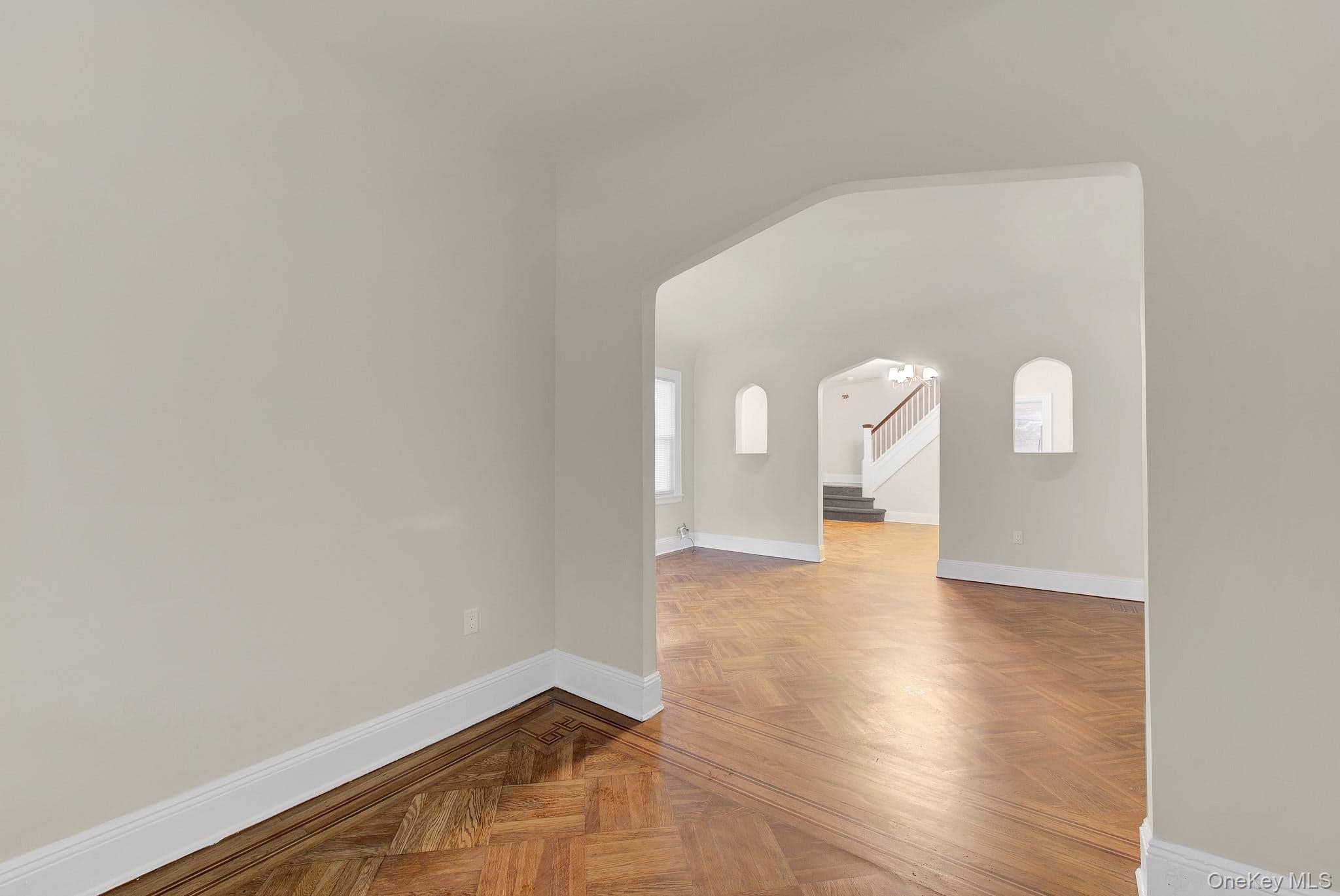 2152 E 35th Street thumbnail 4