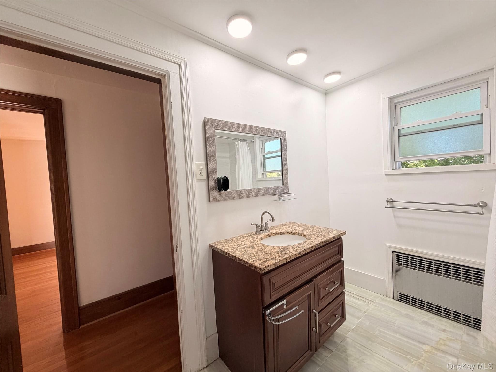 11 Gardner Avenue thumbnail 21