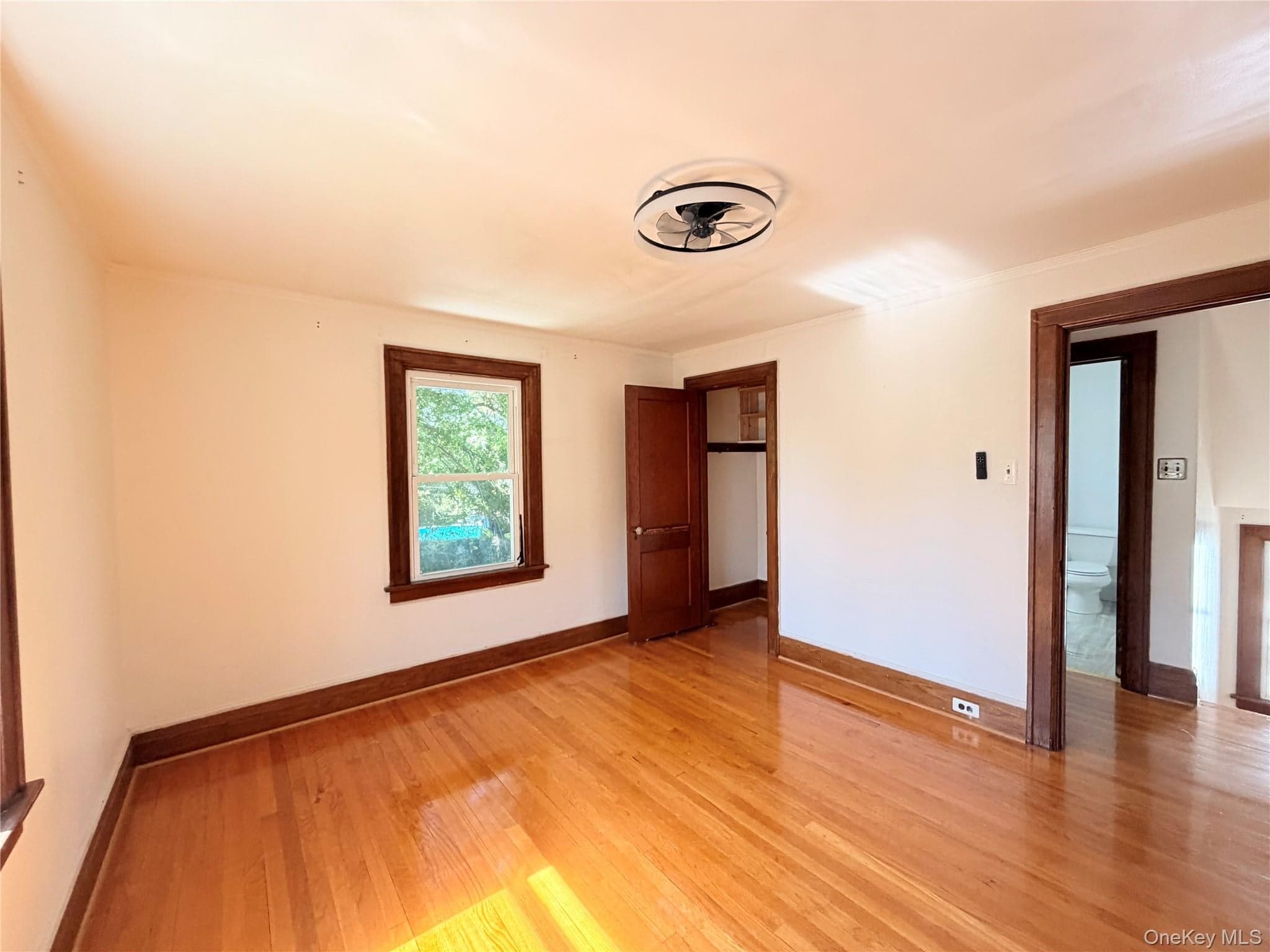 11 Gardner Avenue thumbnail 15