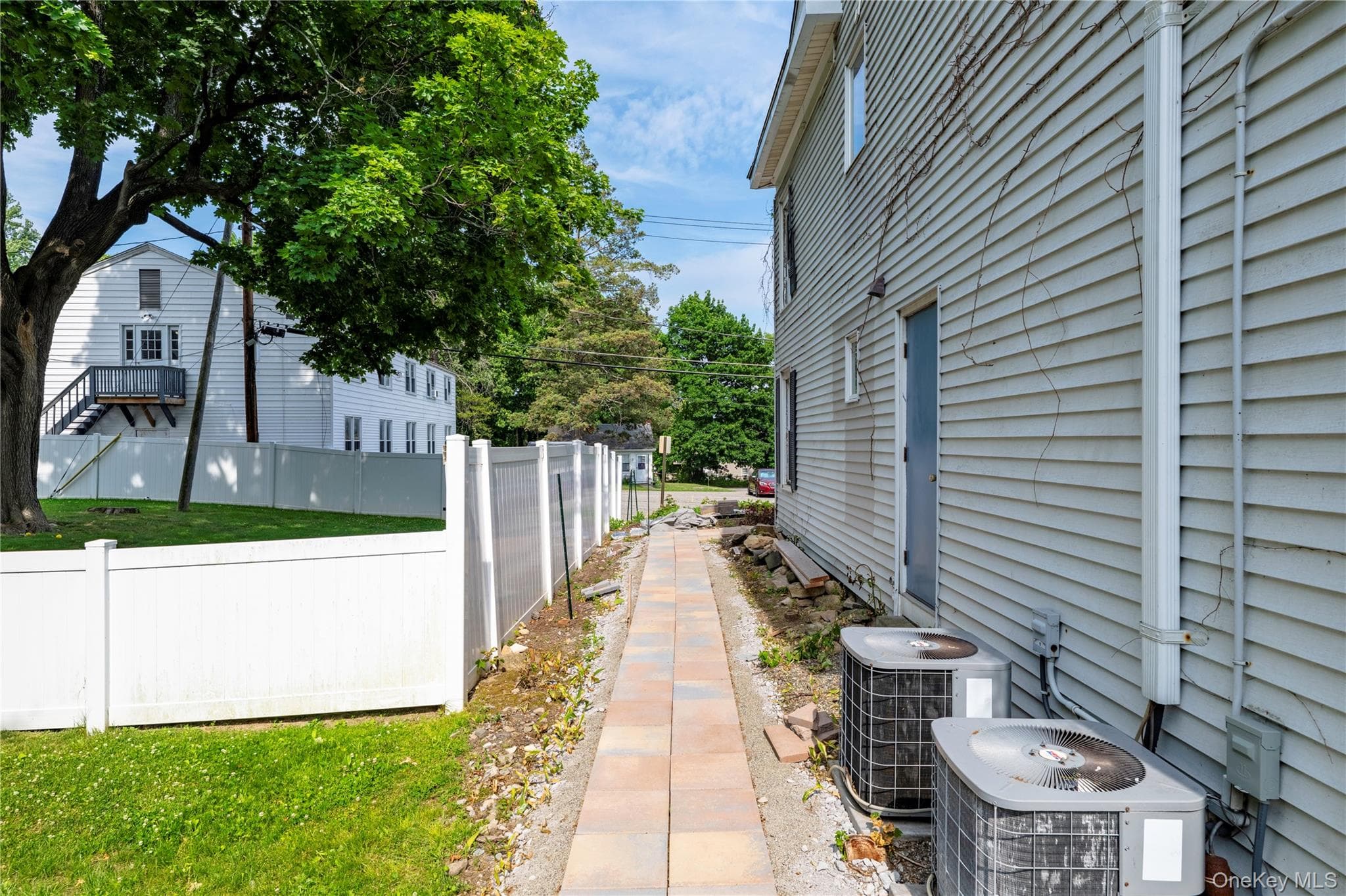 72 Gleneida Avenue thumbnail 19