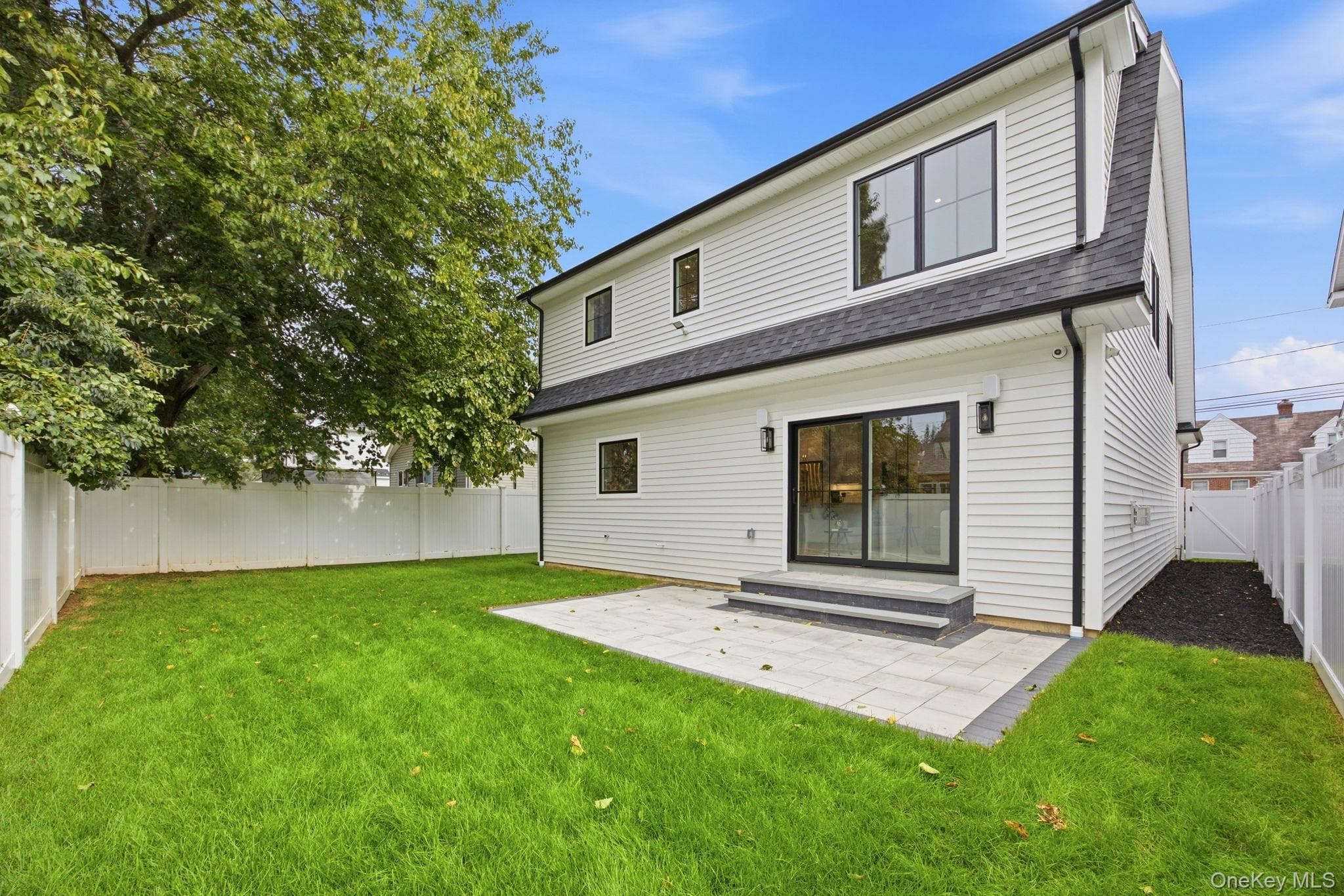 400 Langley Avenue thumbnail 34