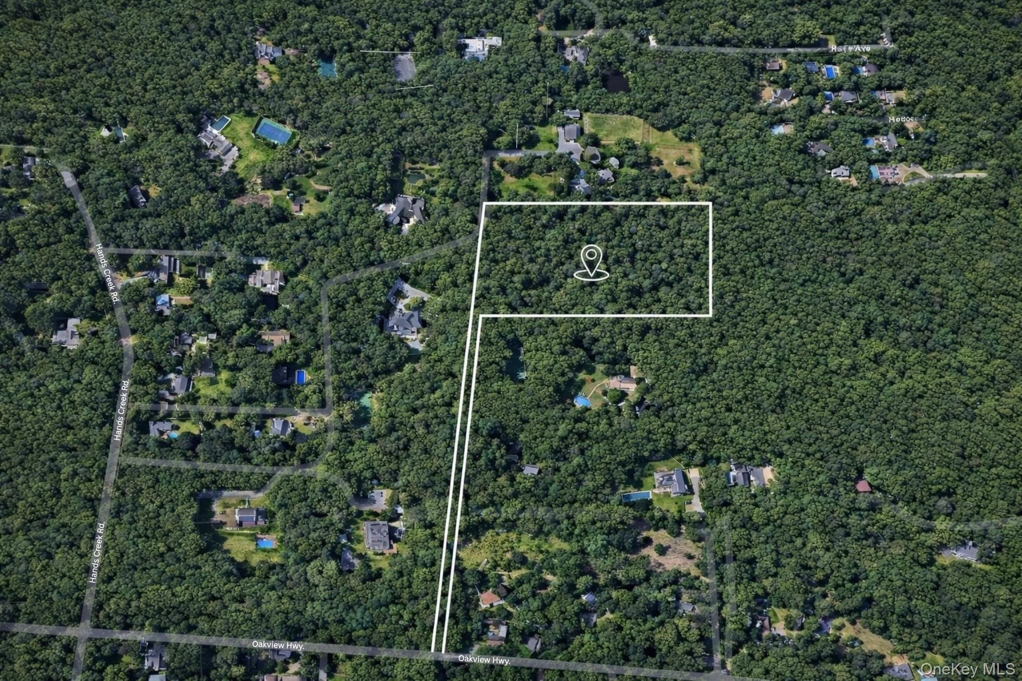 154 Oakview Highway, East Hampton