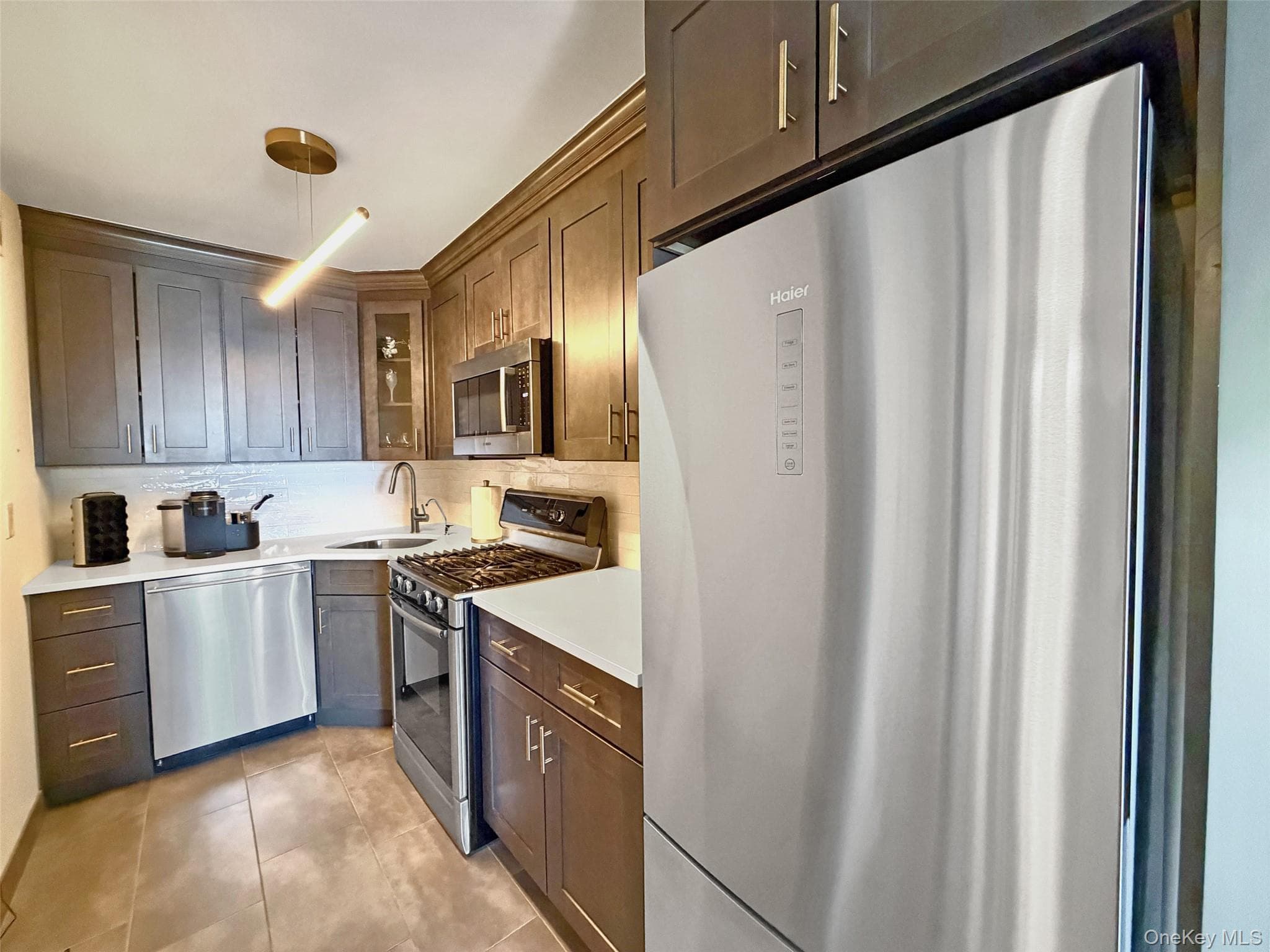 61-20 Grand Central Parkway Unit: A1008 thumbnail 5