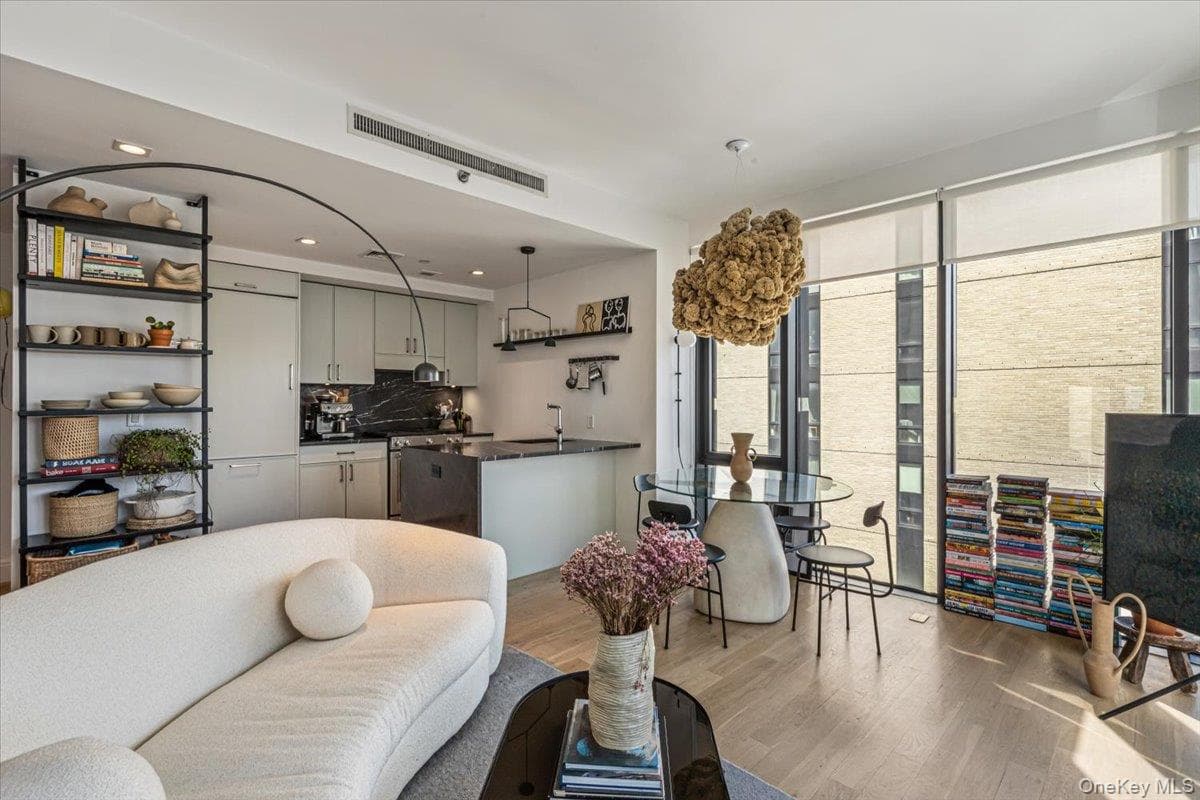 554 4th Avenue Unit: 7B thumbnail 2