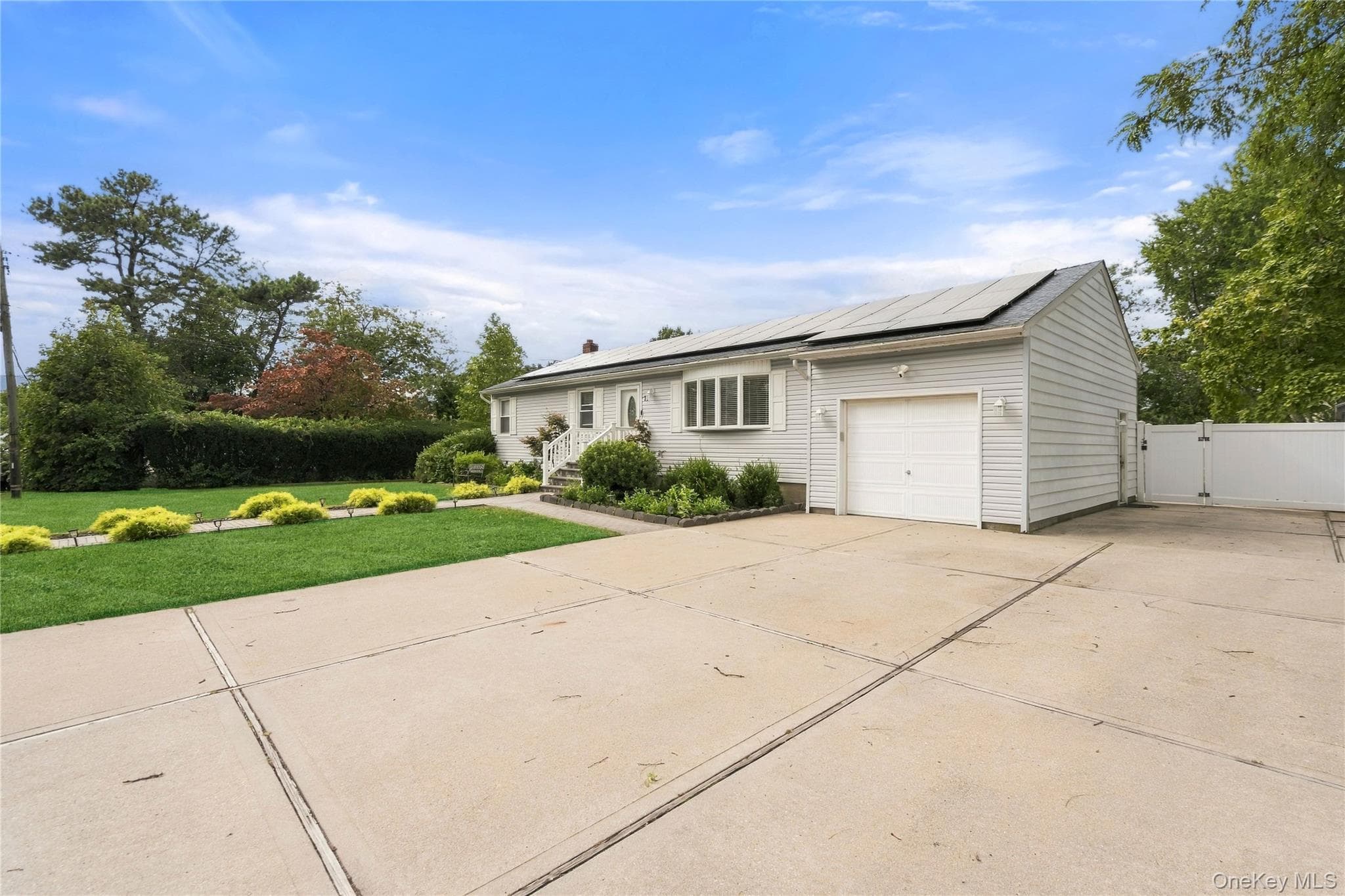 77 Winchester Drive thumbnail 2