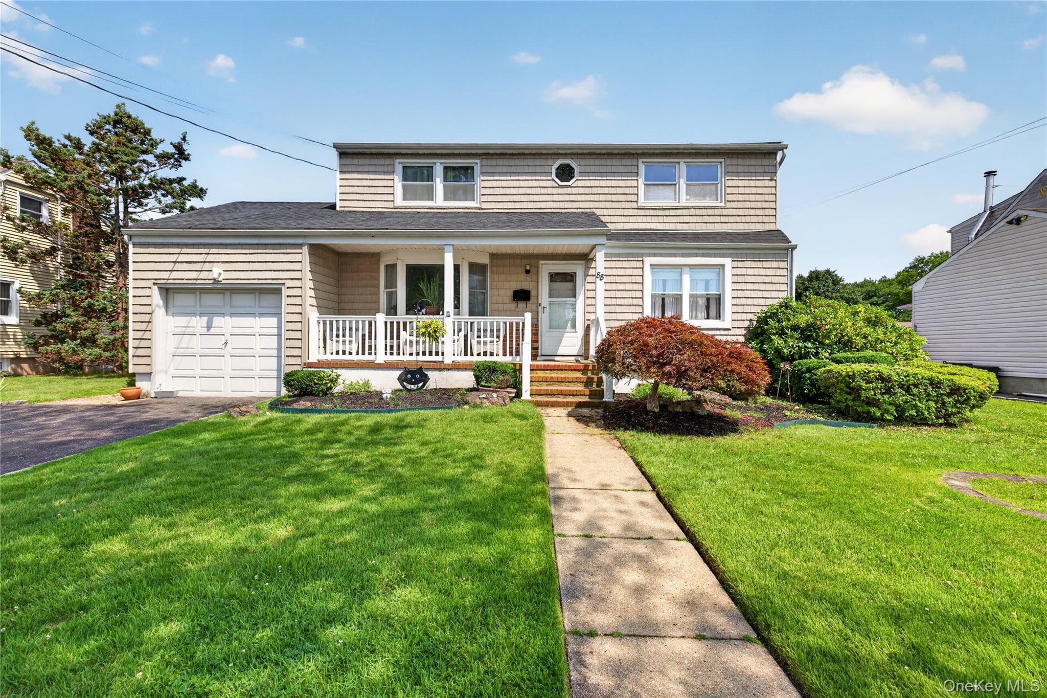 88 Crestwood Boulevard photo 1