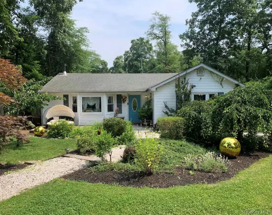 155 Wavecrest Drive, Mastic Beach