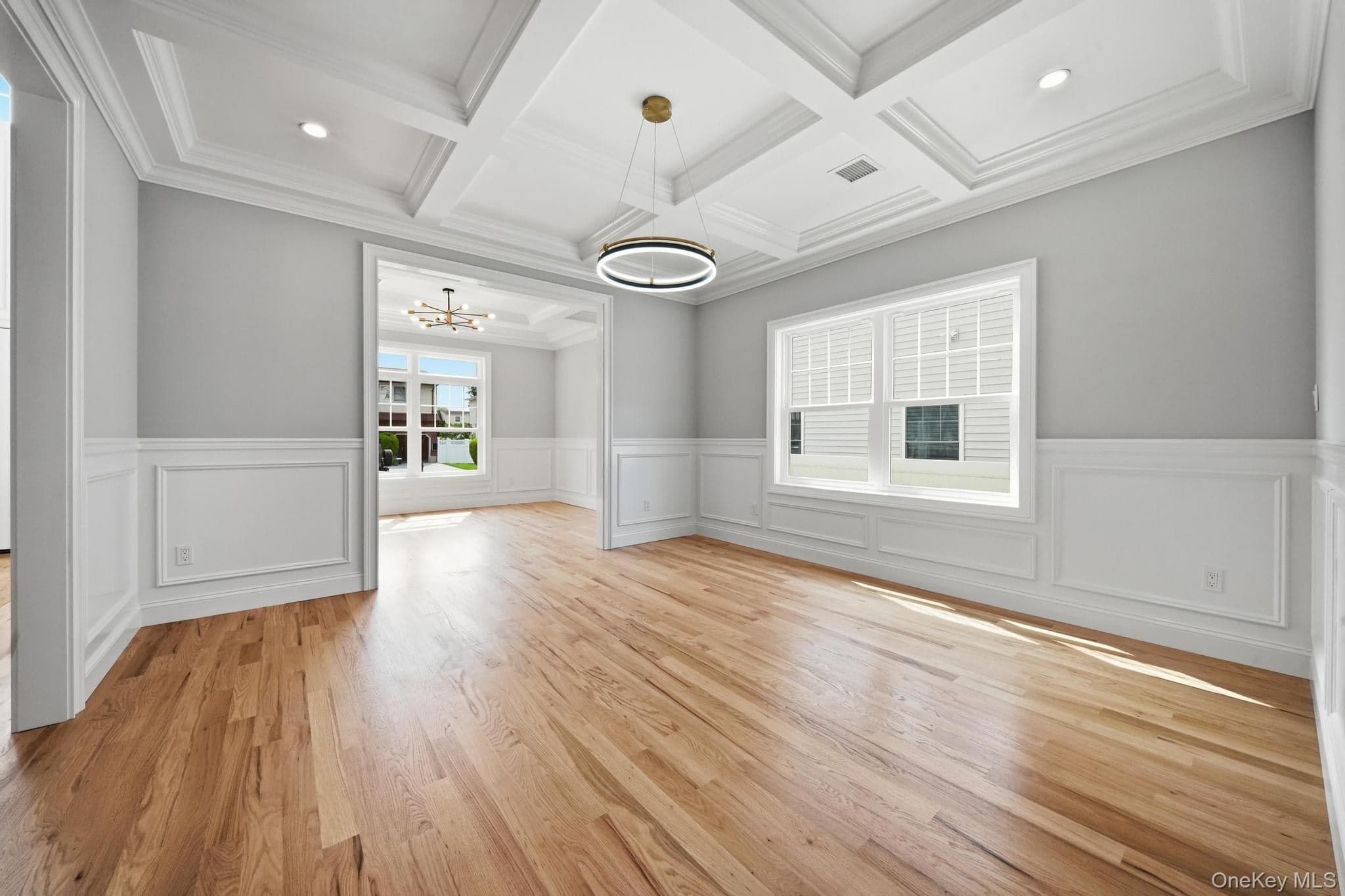1586 Maeder Avenue thumbnail 12