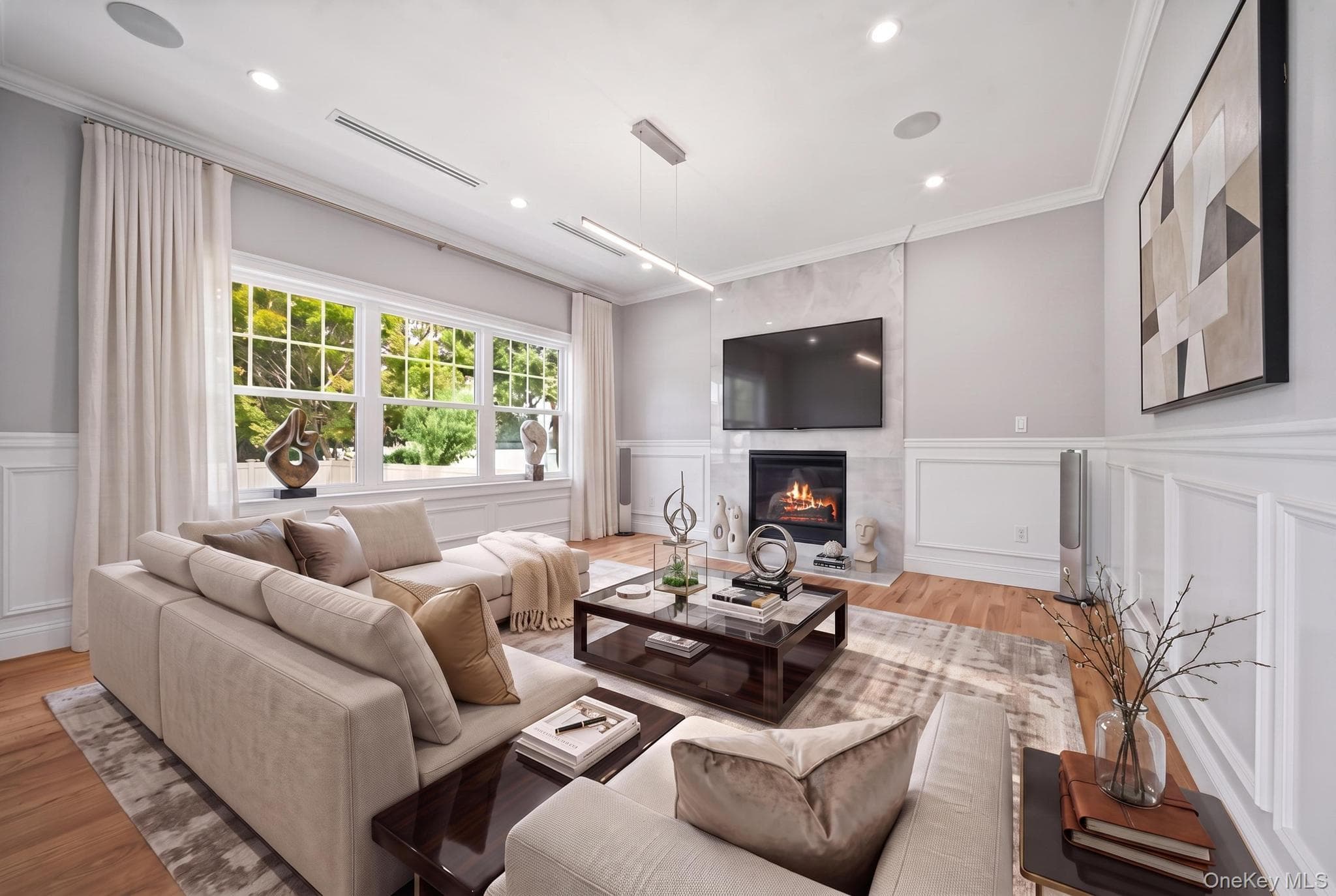 1586 Maeder Avenue thumbnail 13