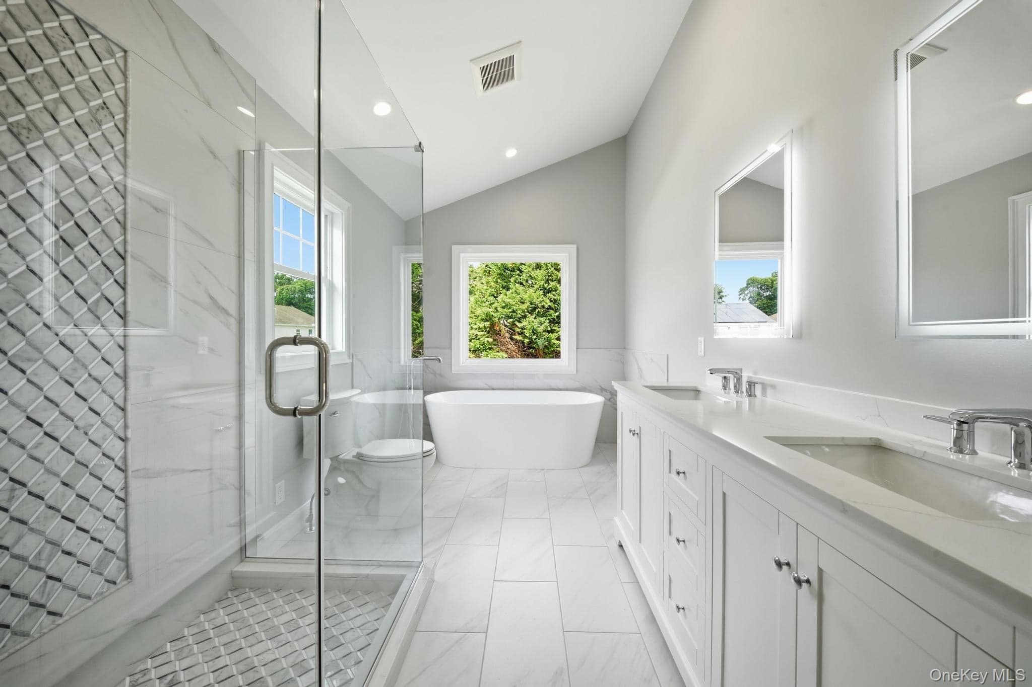 1586 Maeder Avenue thumbnail 29