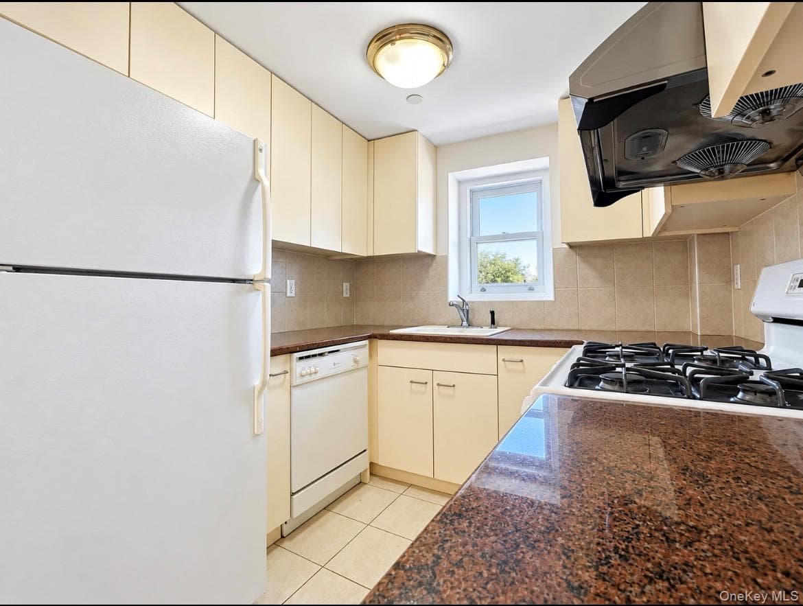 63-47 Booth Street Unit: 6B thumbnail 7
