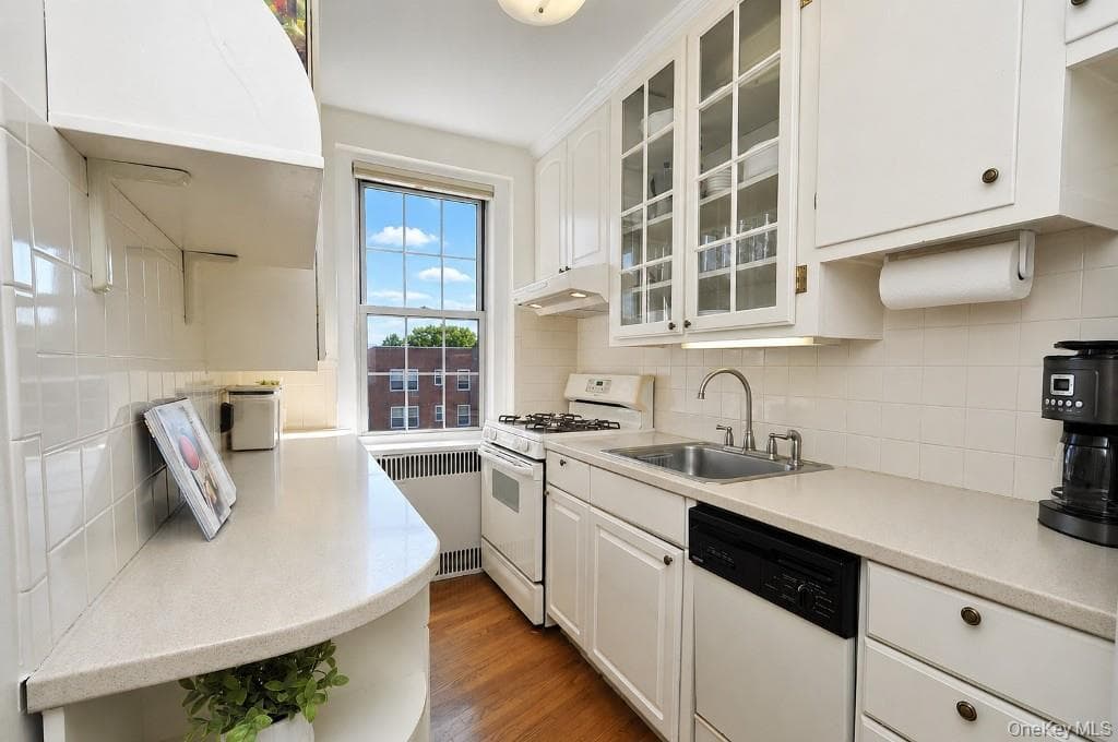 253 Garth Road Unit: 6F thumbnail 2