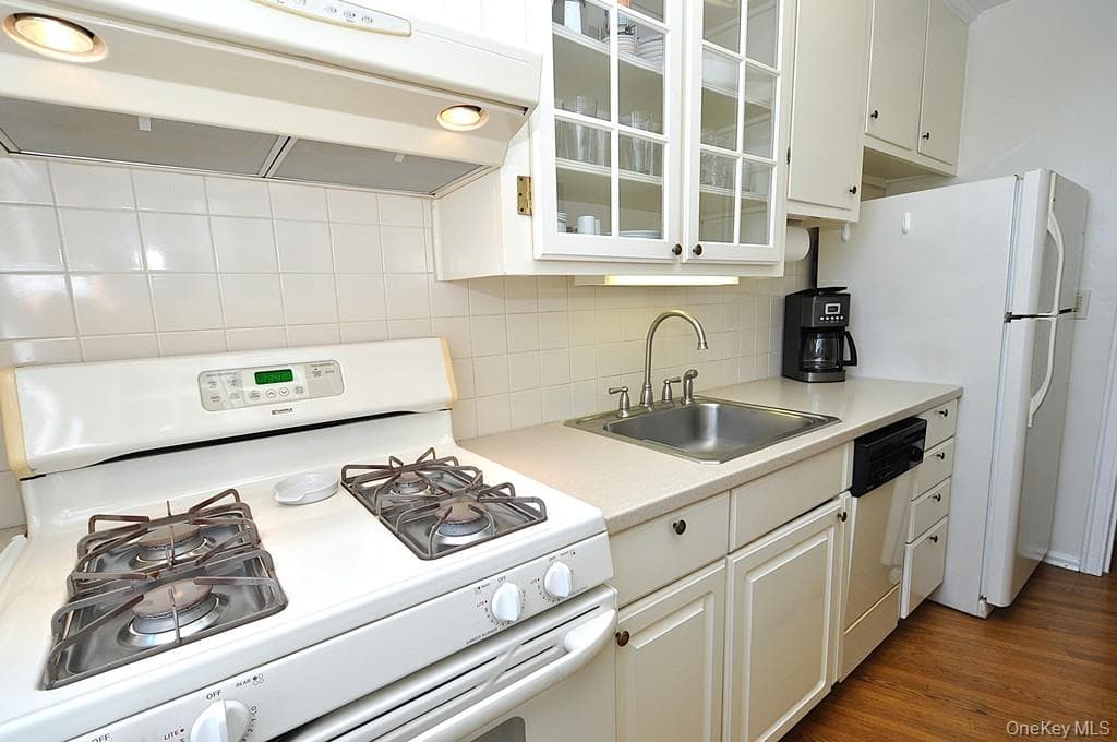 253 Garth Road Unit: 6F thumbnail 10