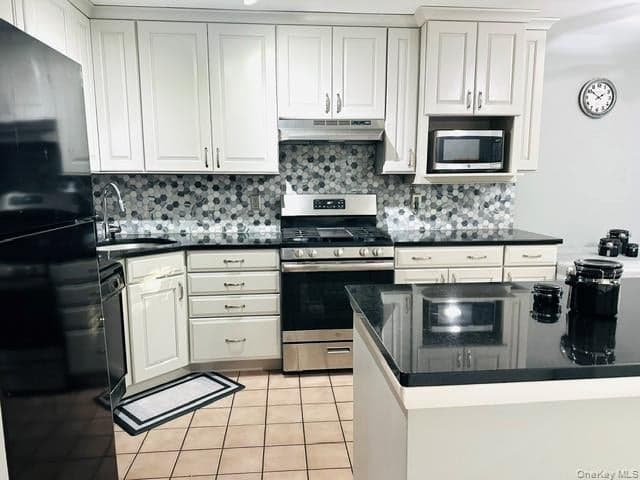 188 Sterling Place thumbnail 2