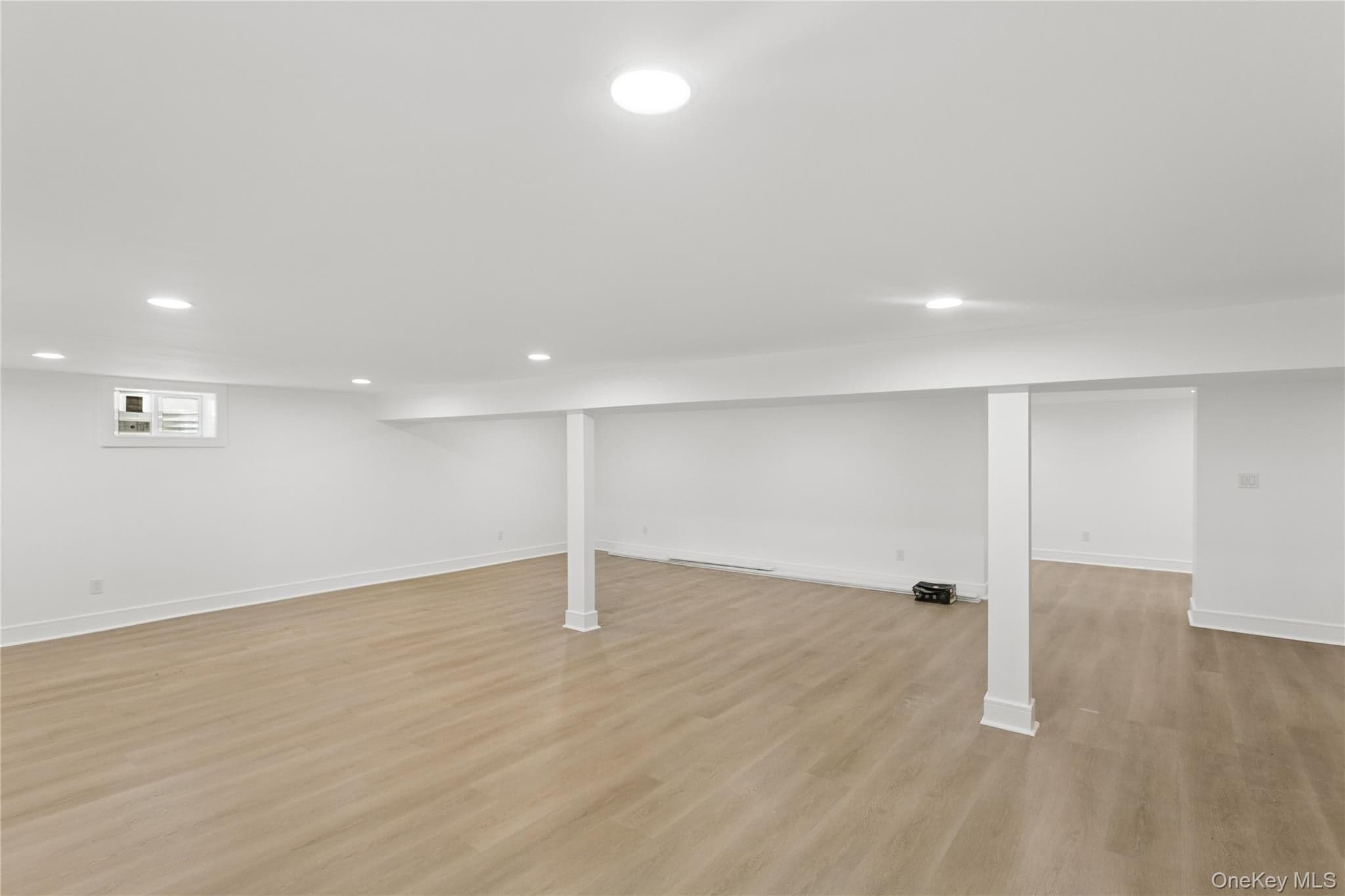 1222 Powell Avenue thumbnail 38