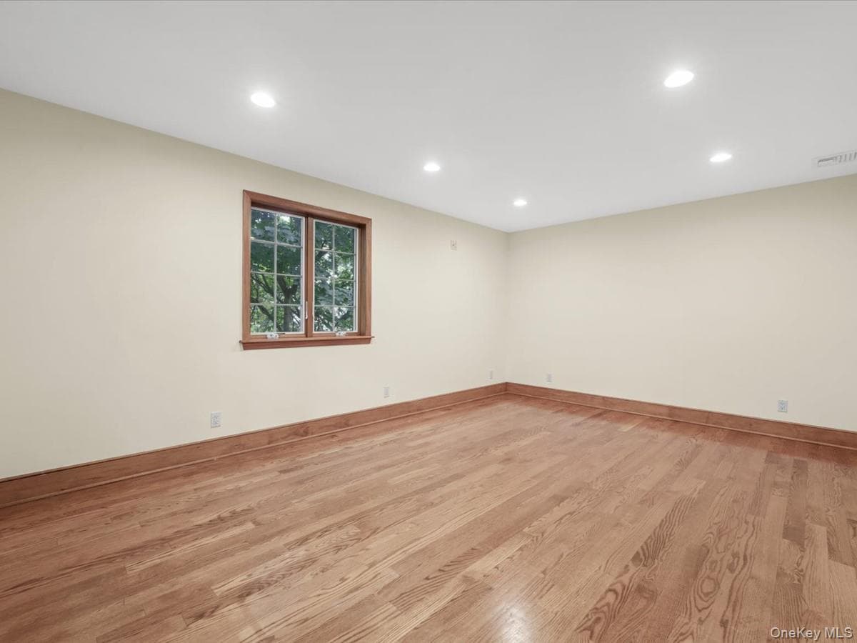 2 Amherst Road thumbnail 28