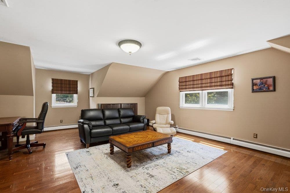 119 Plainview Road thumbnail 42
