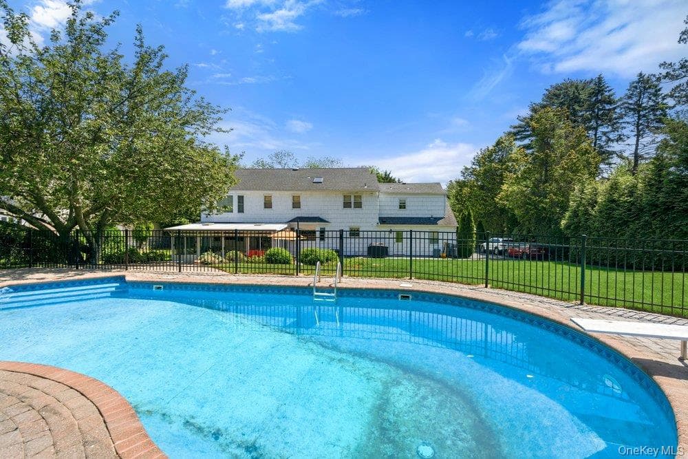 119 Plainview Road thumbnail 48