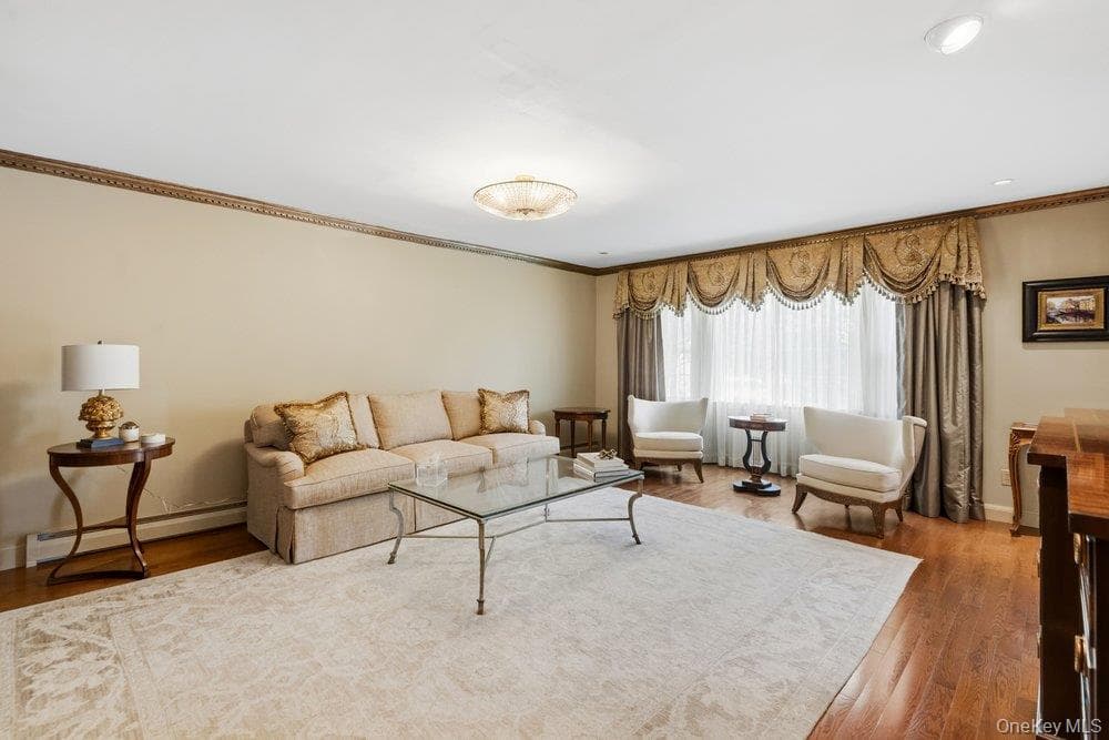 119 Plainview Road thumbnail 11