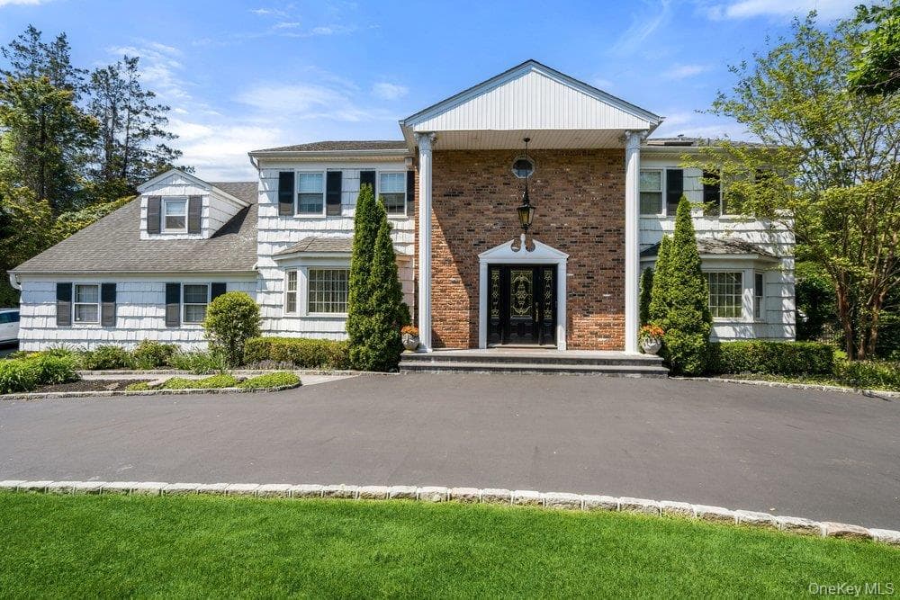 119 Plainview Road photo 1