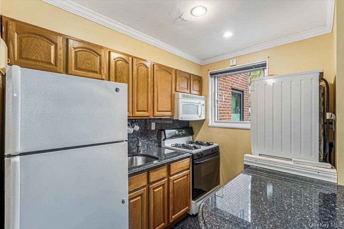 218-19 68th Avenue Unit: 1 thumbnail 12