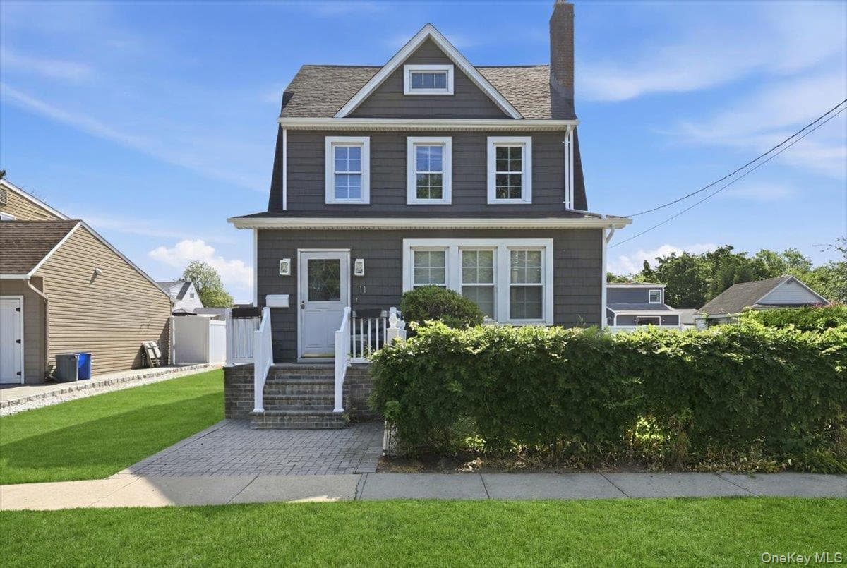 11 Moeller Street thumbnail 2
