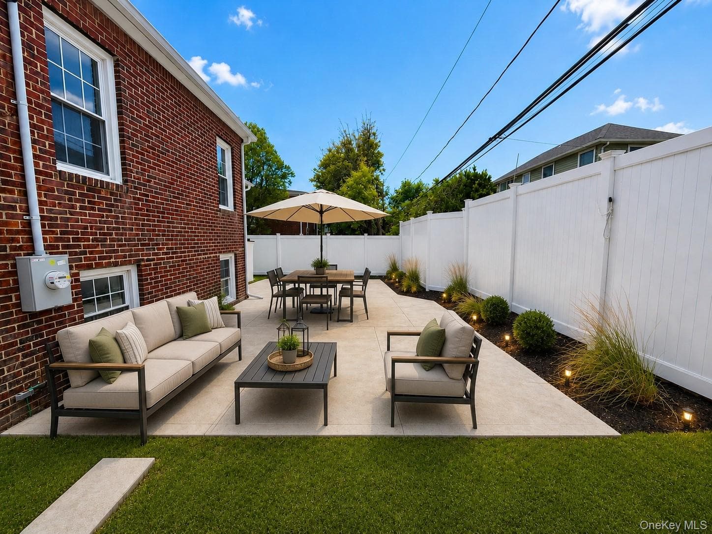 449 W Beech Street thumbnail 10