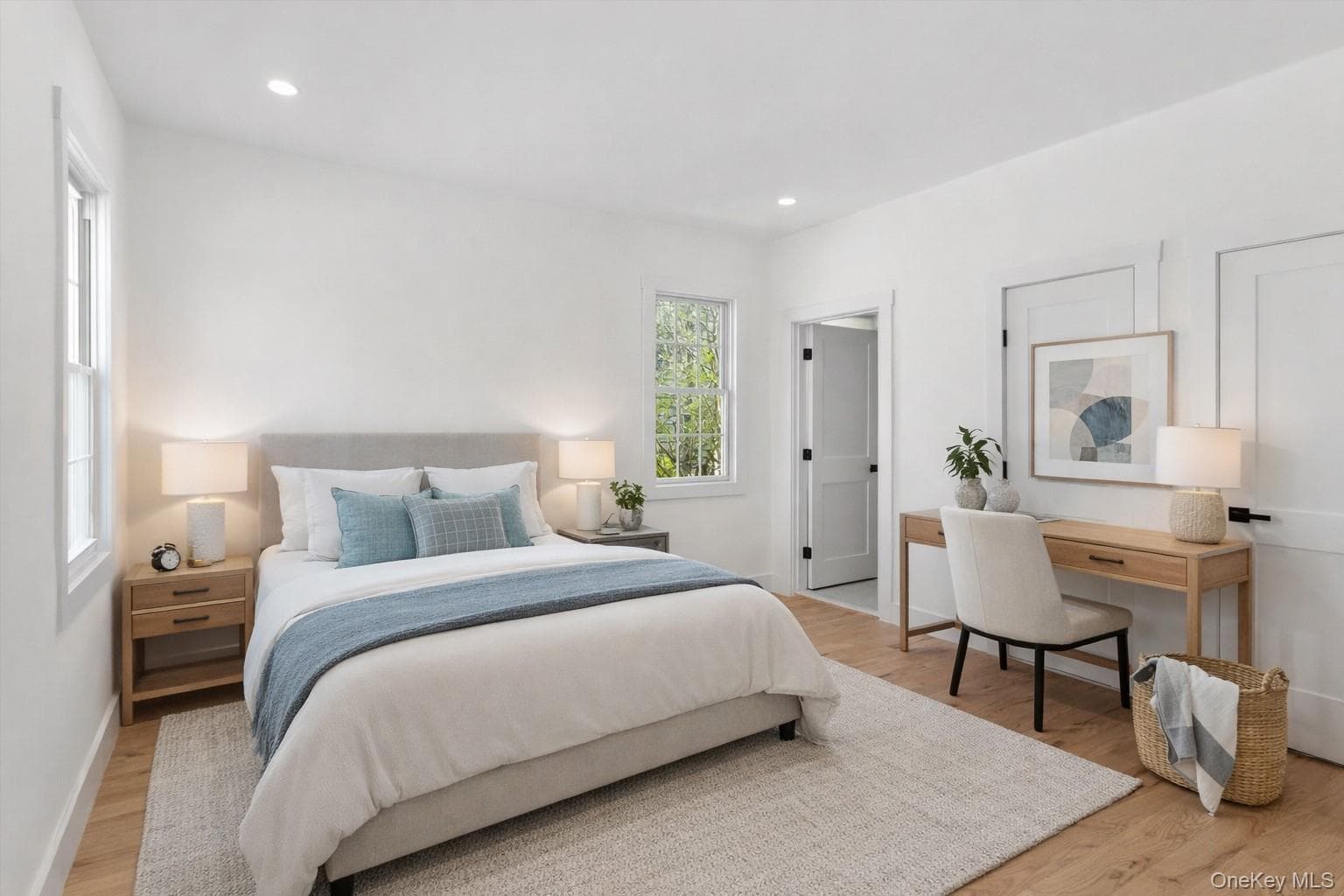 449 W Beech Street thumbnail 5