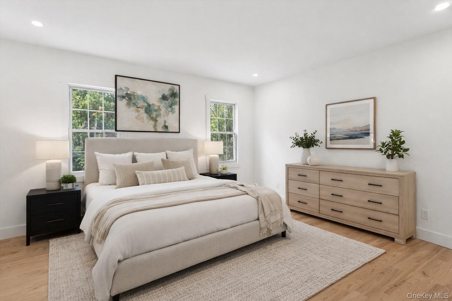 449 W Beech Street thumbnail 4