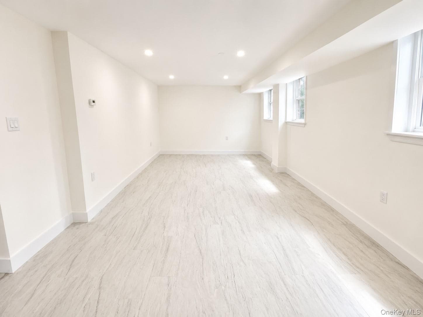 449 W Beech Street thumbnail 41