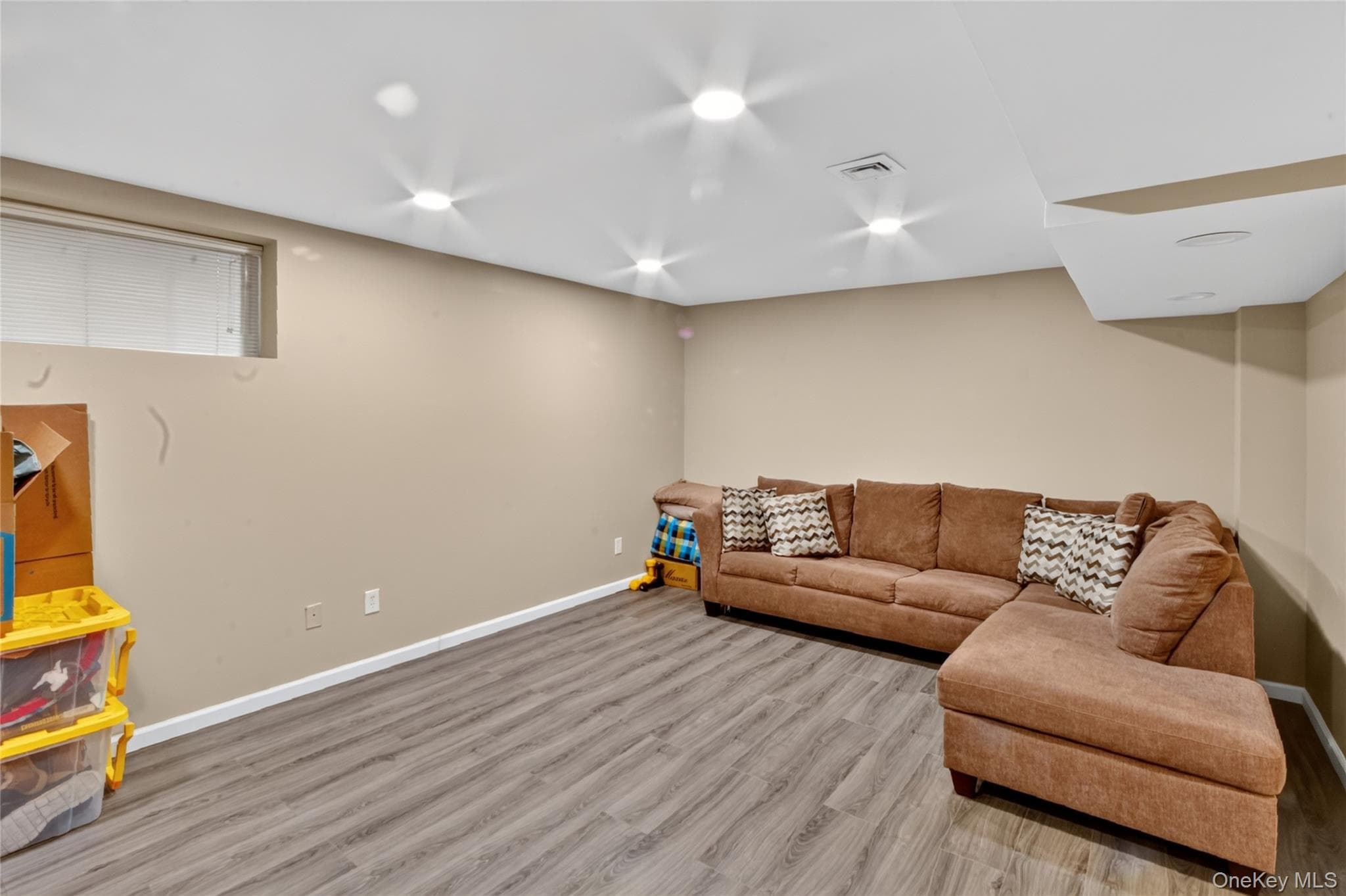 115 Delafield Lane thumbnail 31