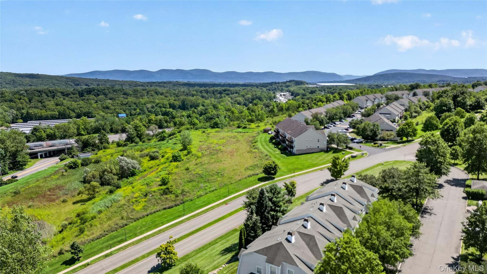 115 Delafield Lane thumbnail 34