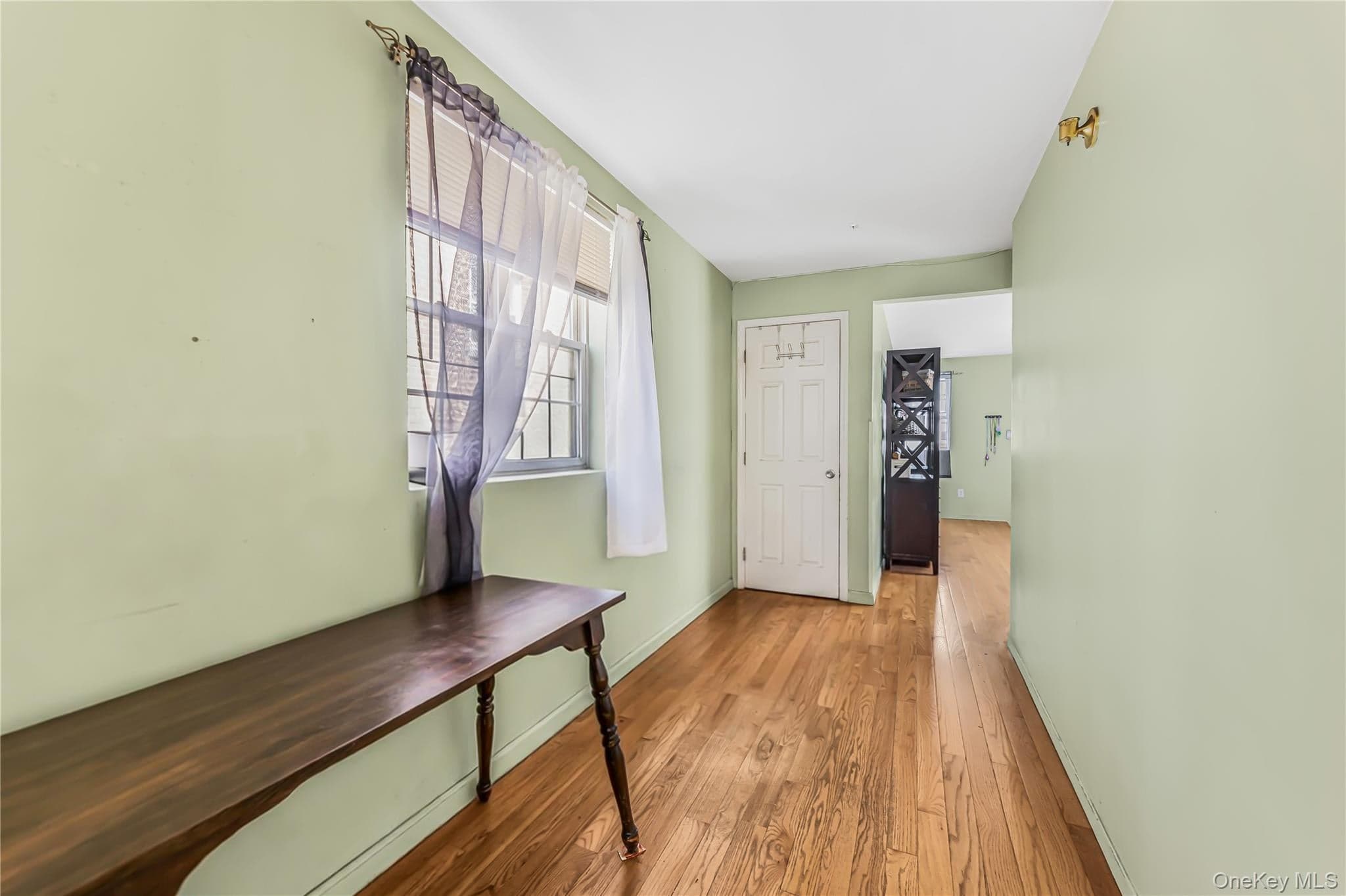 2515 Woodhull Avenue thumbnail 16