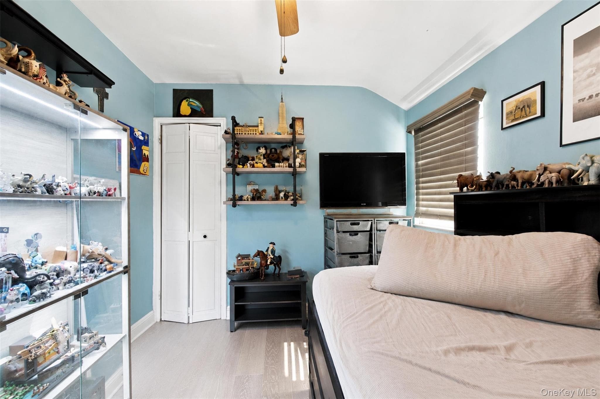 1176 Lydig Avenue thumbnail 26