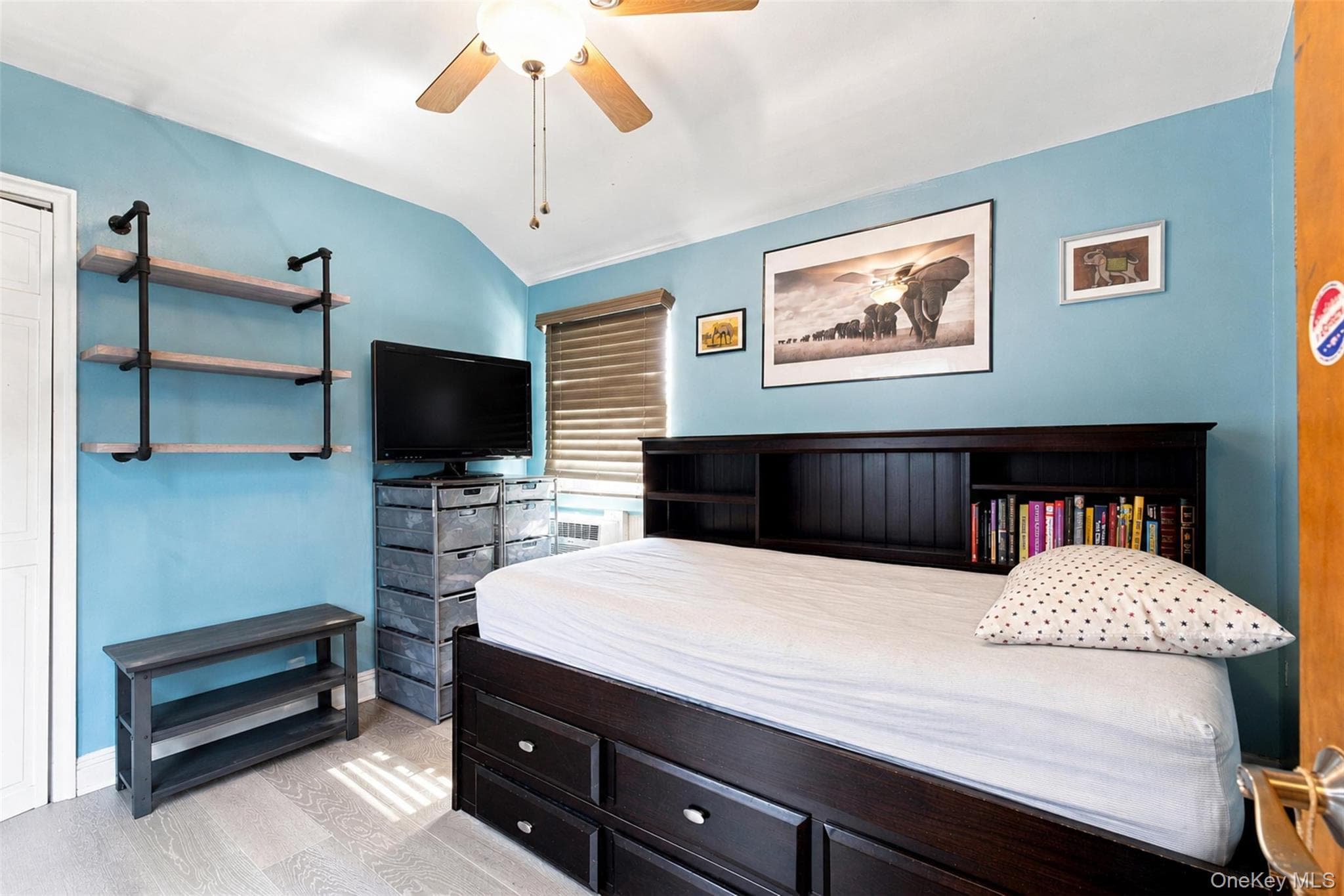 1176 Lydig Avenue thumbnail 27
