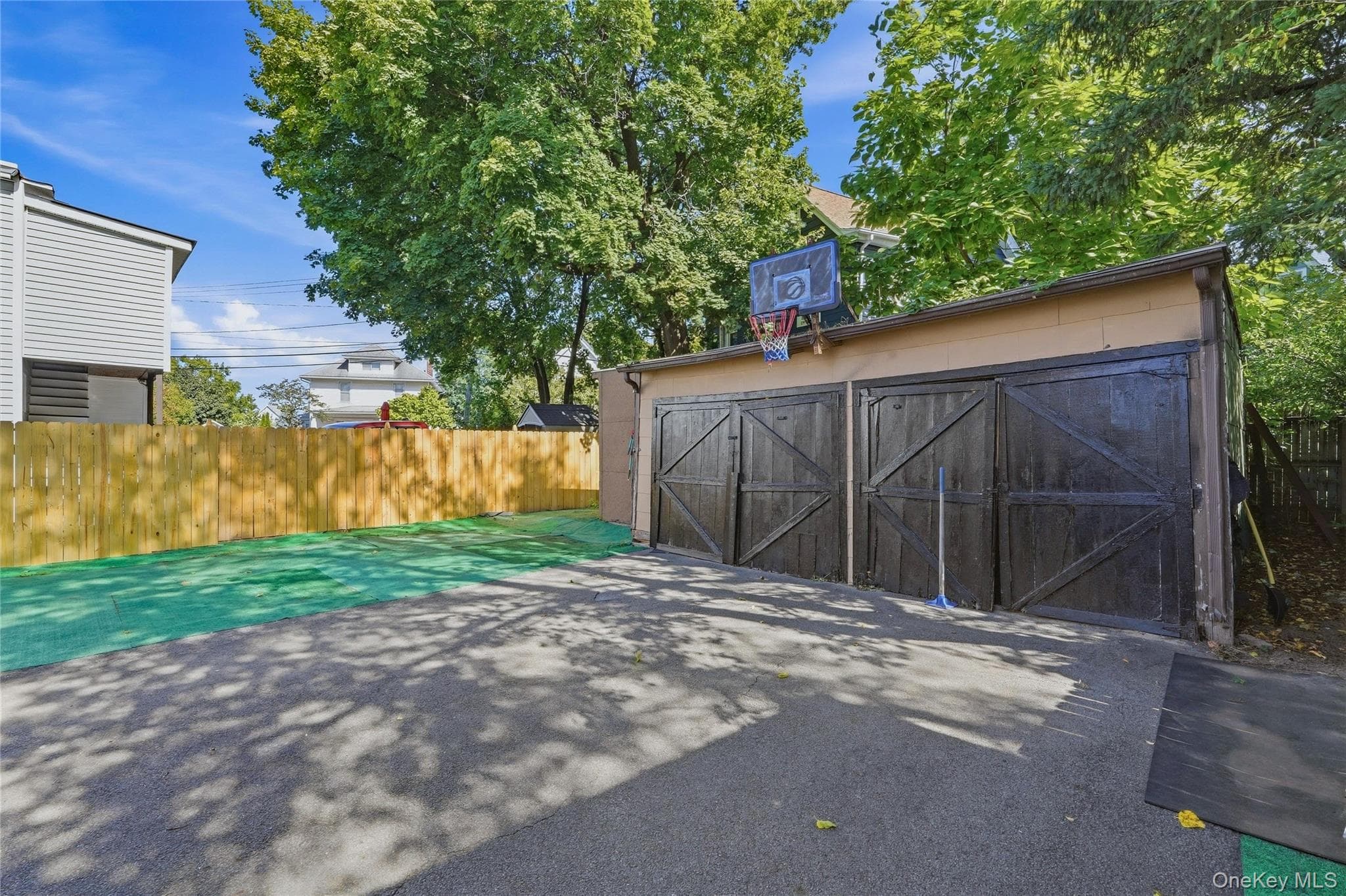 174 Foxhall Avenue thumbnail 17