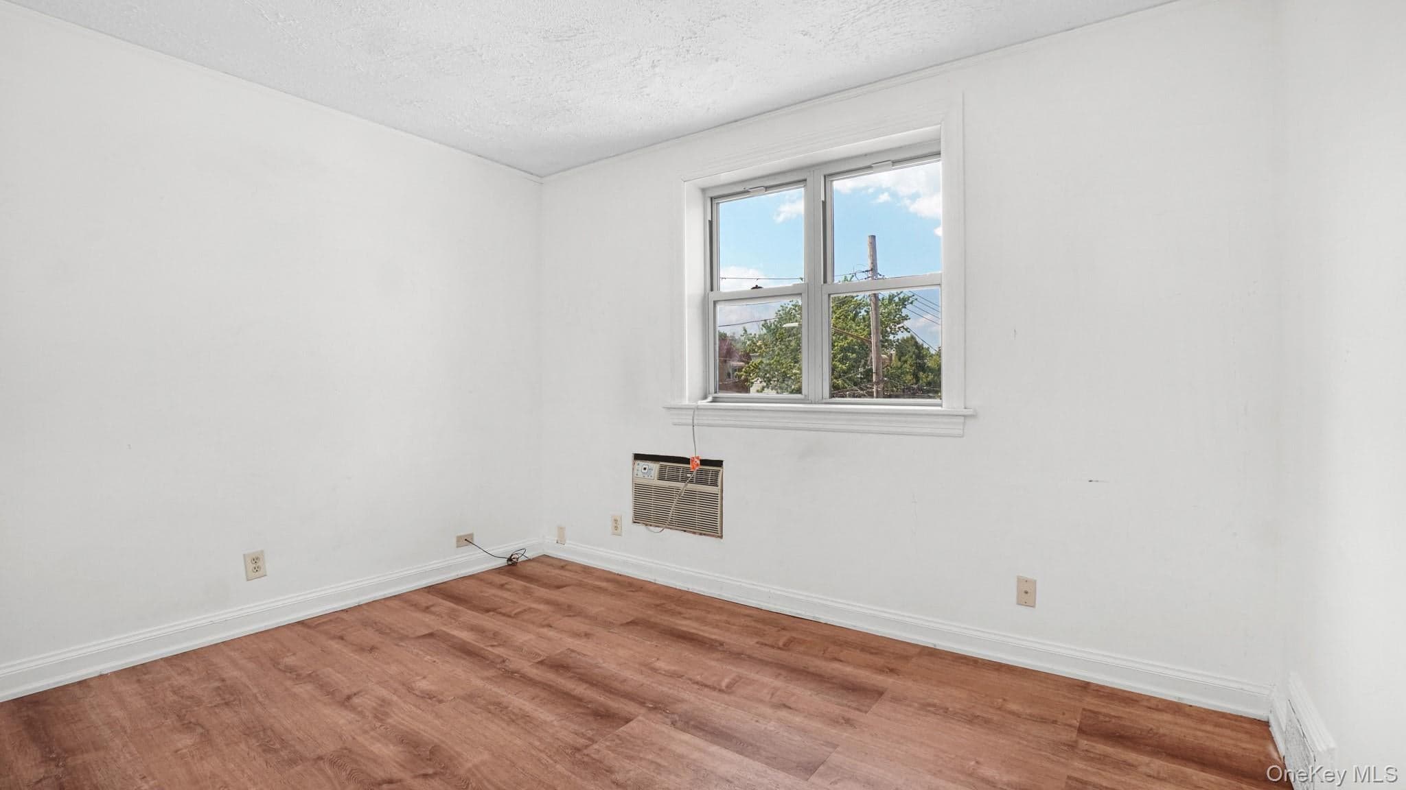 1051 Duncan Street thumbnail 11