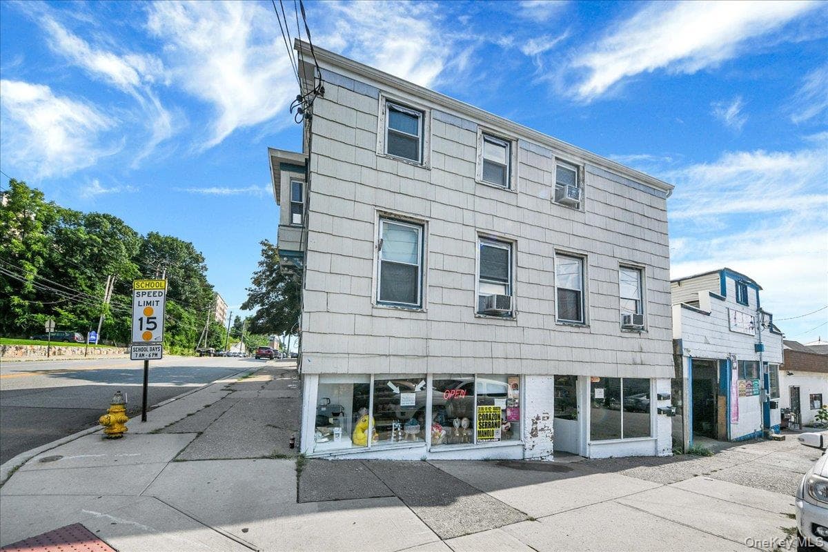629 South Street thumbnail 4