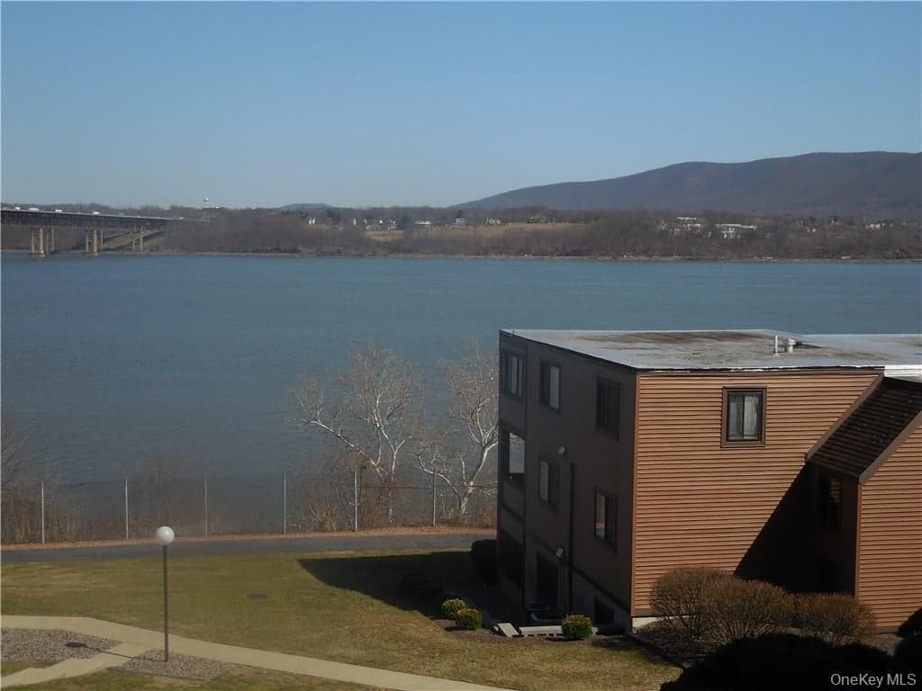 350 N Water Street Unit: 2-12 thumbnail 9