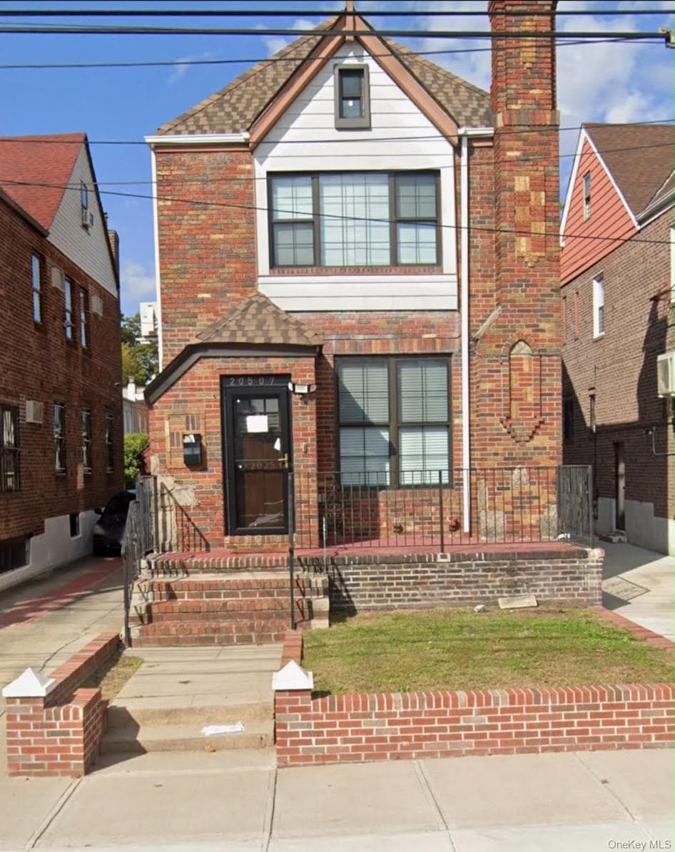 20507 Murdock Avenue photo 1