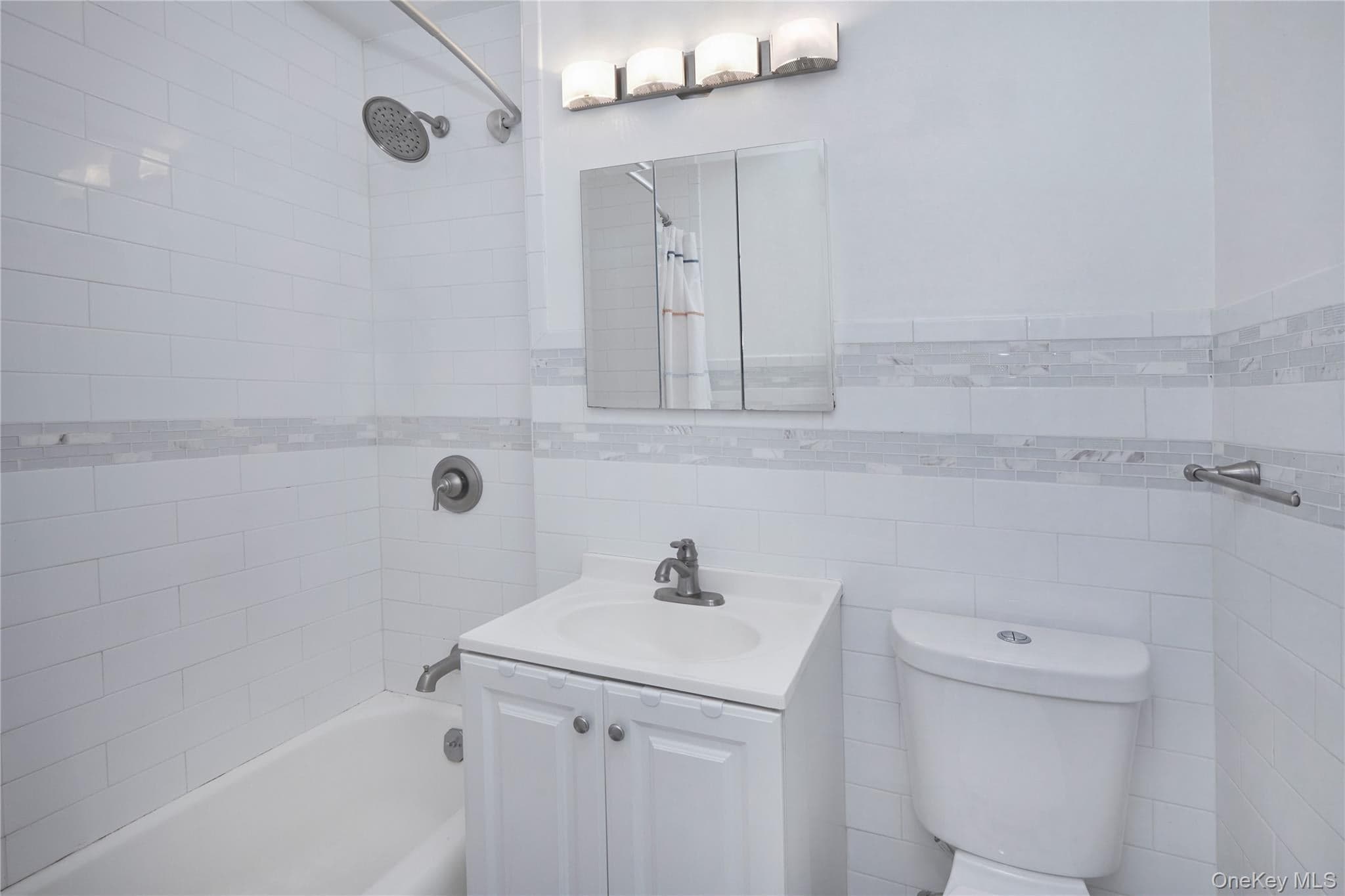 5700 Arlington Avenue Unit: 1D thumbnail 2