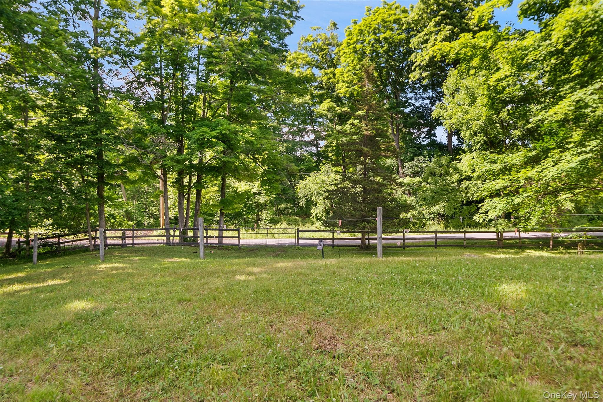 73 Lake Ellis Road thumbnail 39