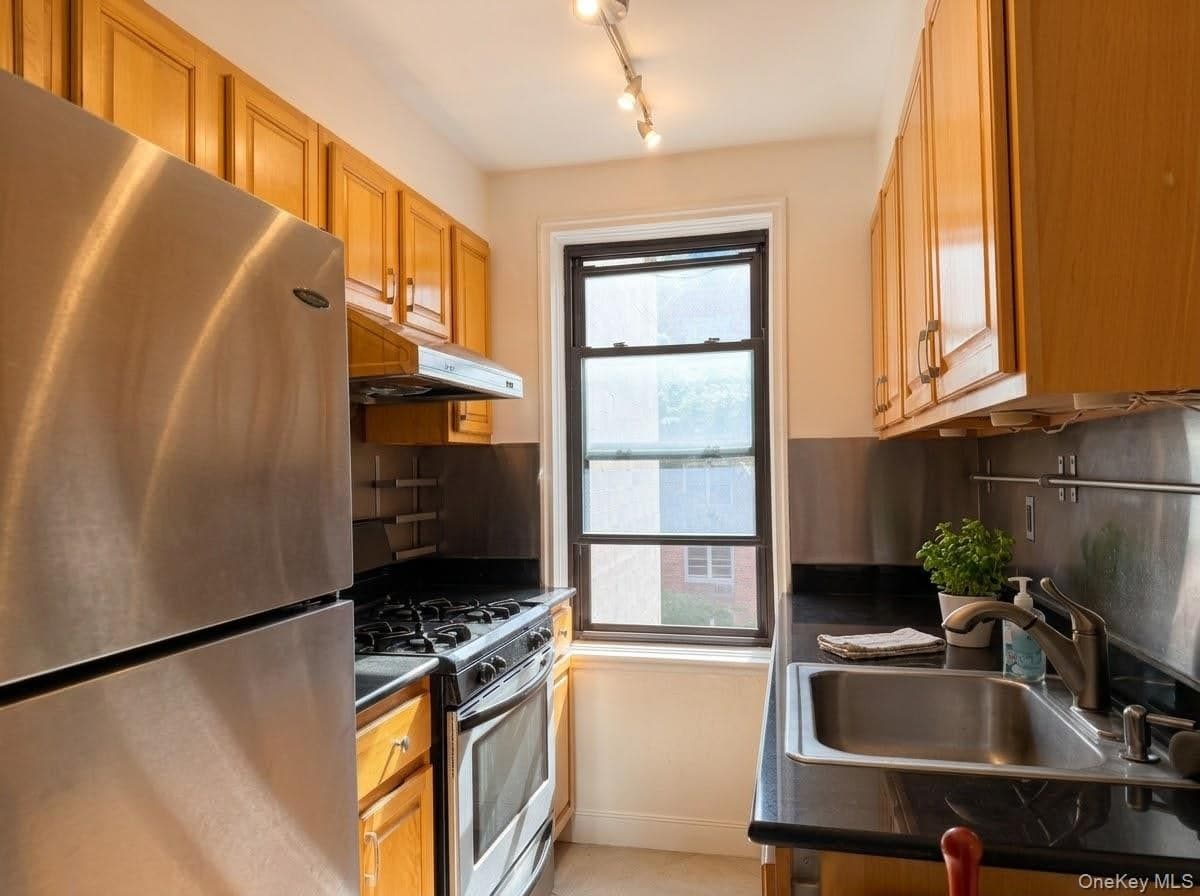 6448 Booth Street Unit: 4D thumbnail 15