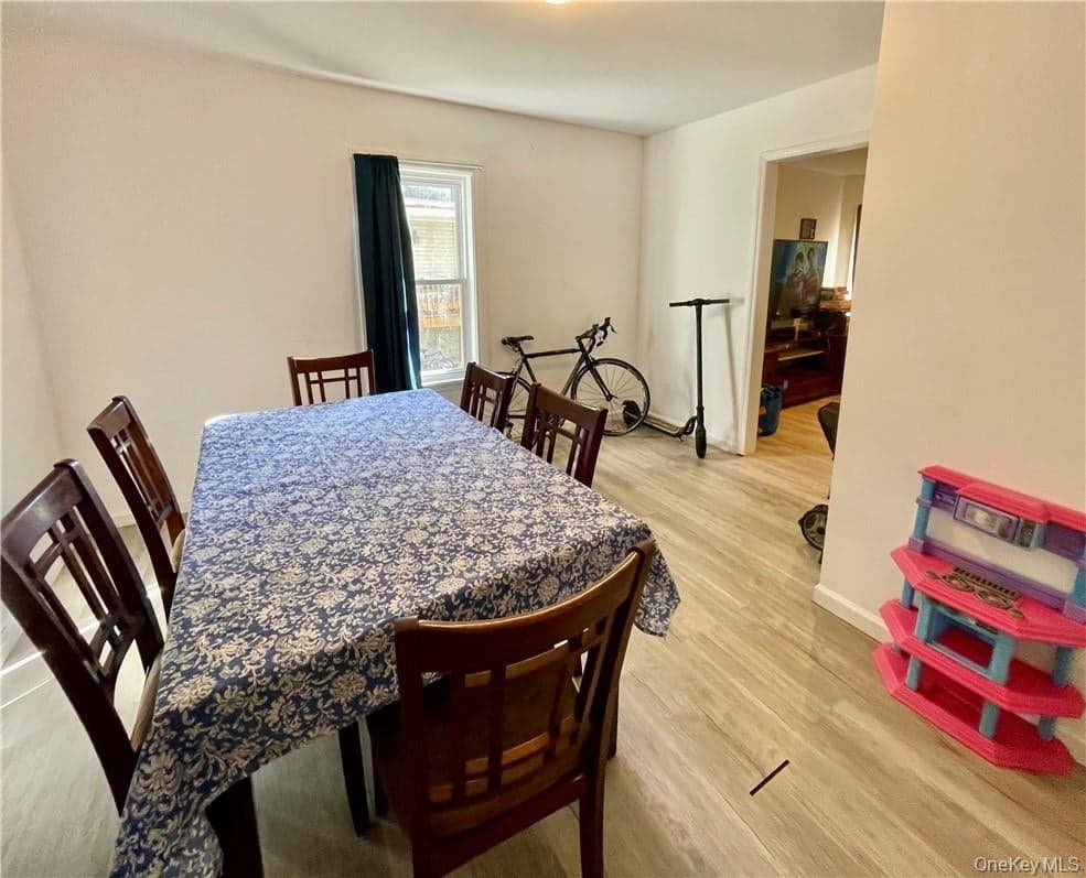47 Valley Avenue thumbnail 10